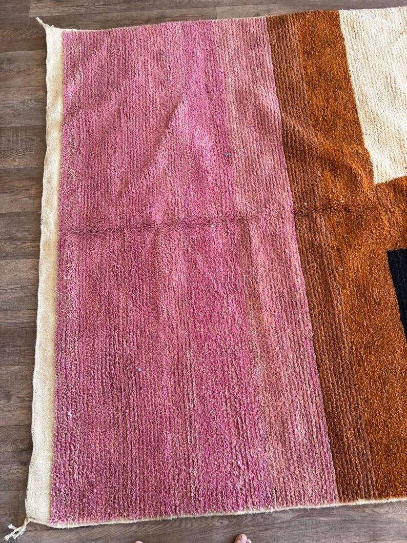Berber rug in natural wool, handwoven, size 2/3 m.