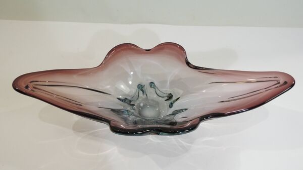 Coupe à fruits en verre soufflé style Murano pourpre aux reflets bleus – ce