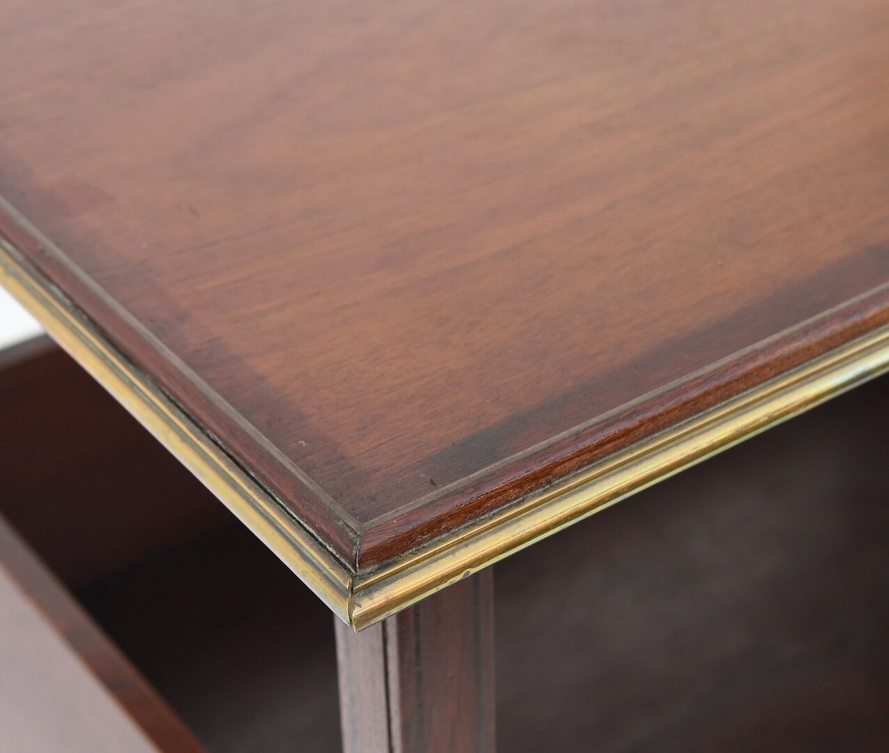 English-style tea table