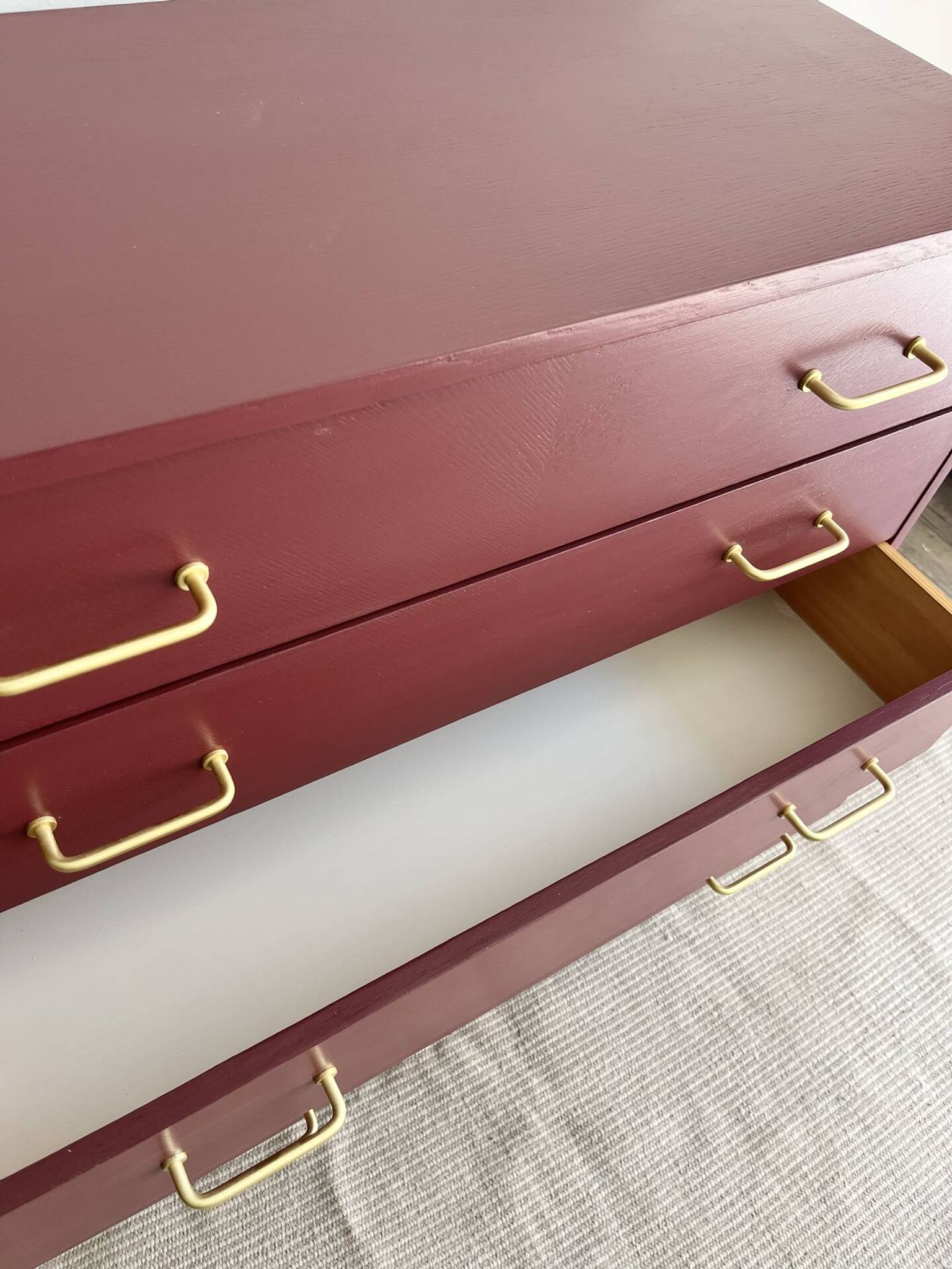 Vintage chest of drawers