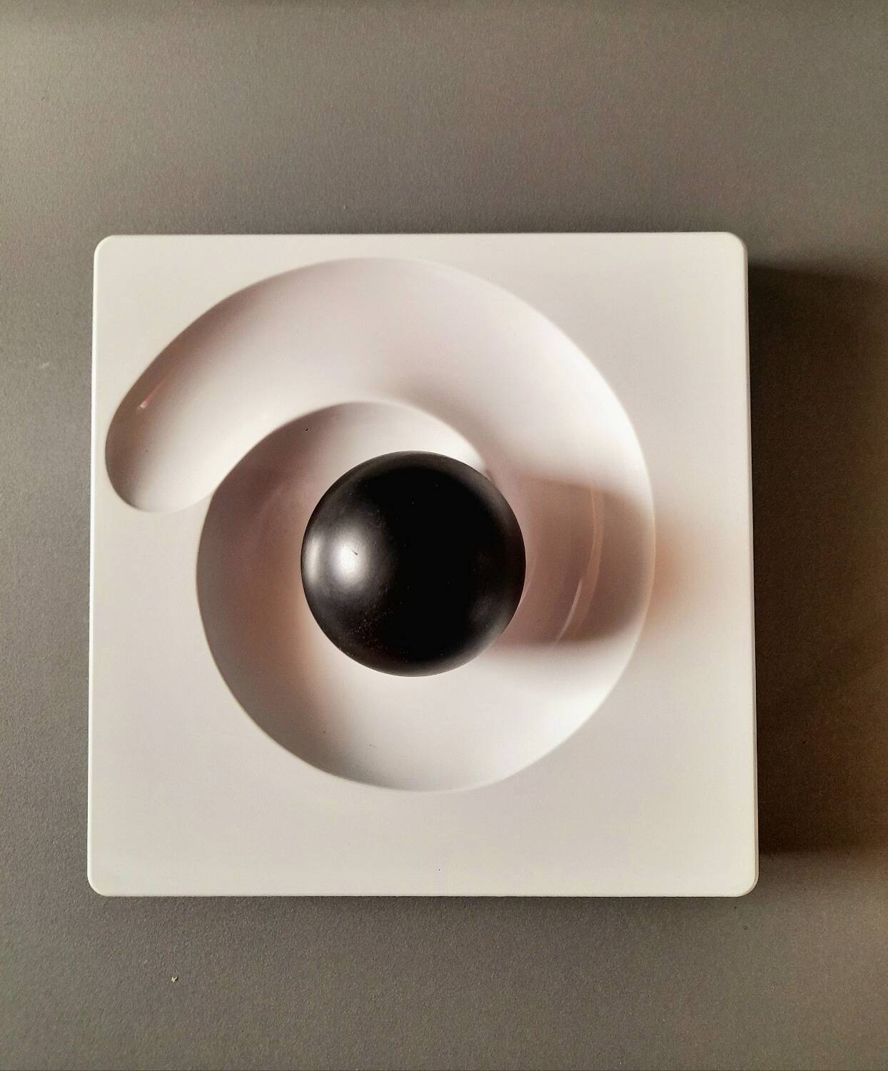 Cendrier SPIROS ,Eleonore Peduzzi Riva pour Artemide 1970