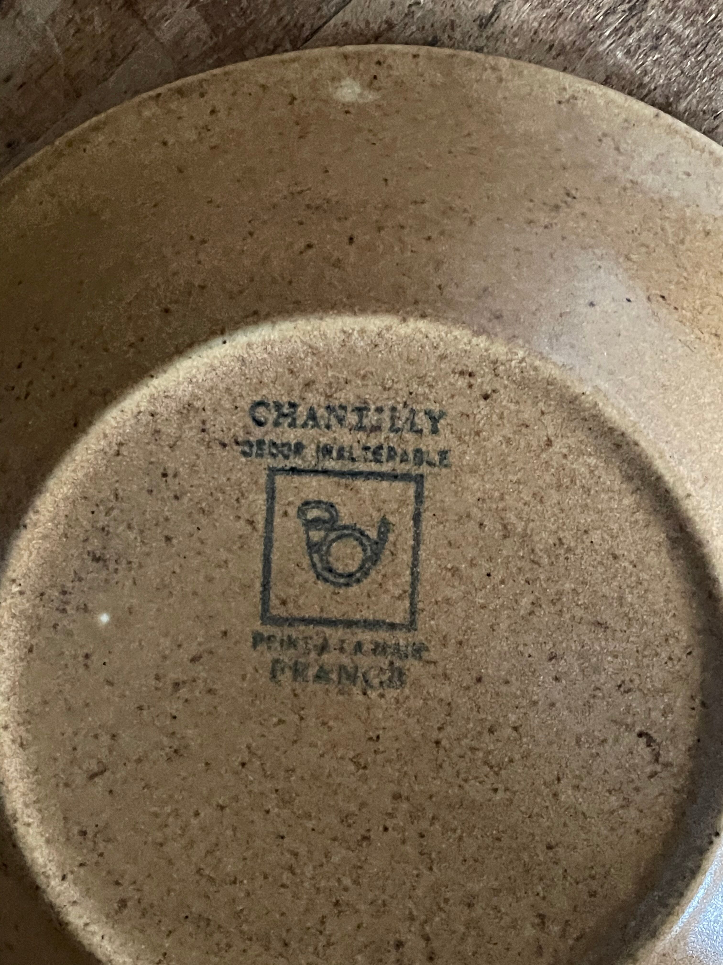 6 hollow sandstone plates signed longchamps