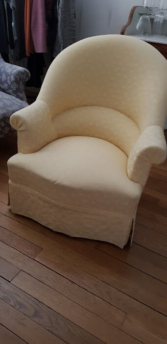 2 toad armchairs