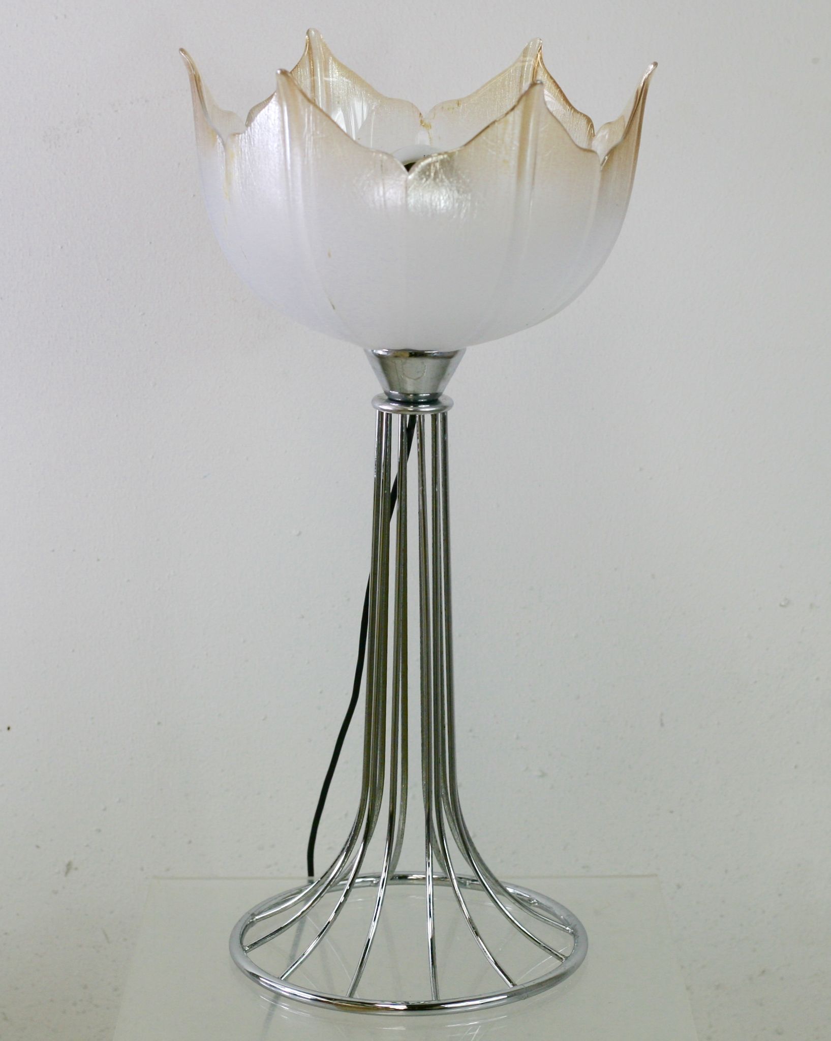 Lamp "space age". glass reflector, metal base. Circa 1970