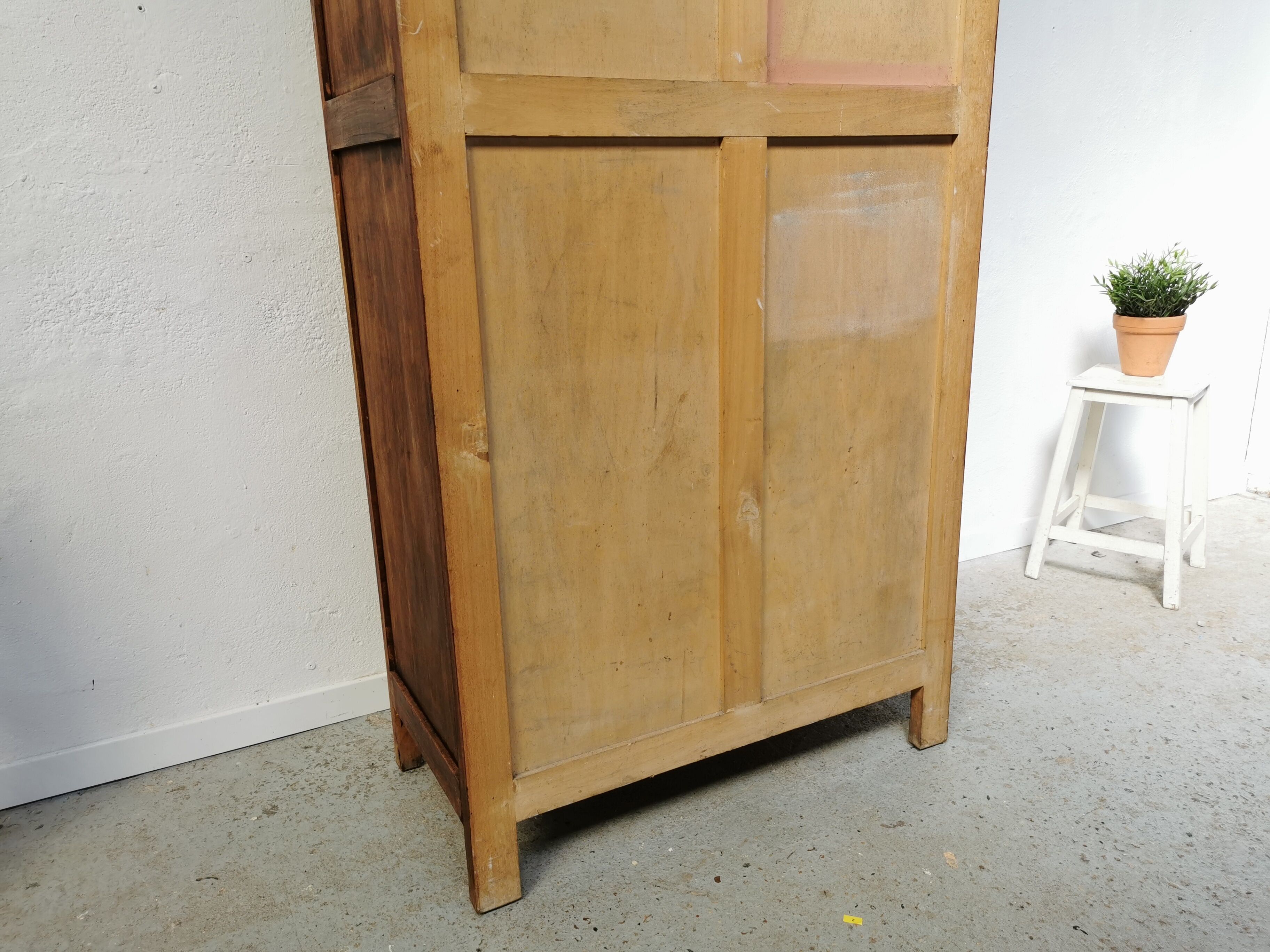 Vintage Parisian coat of arms