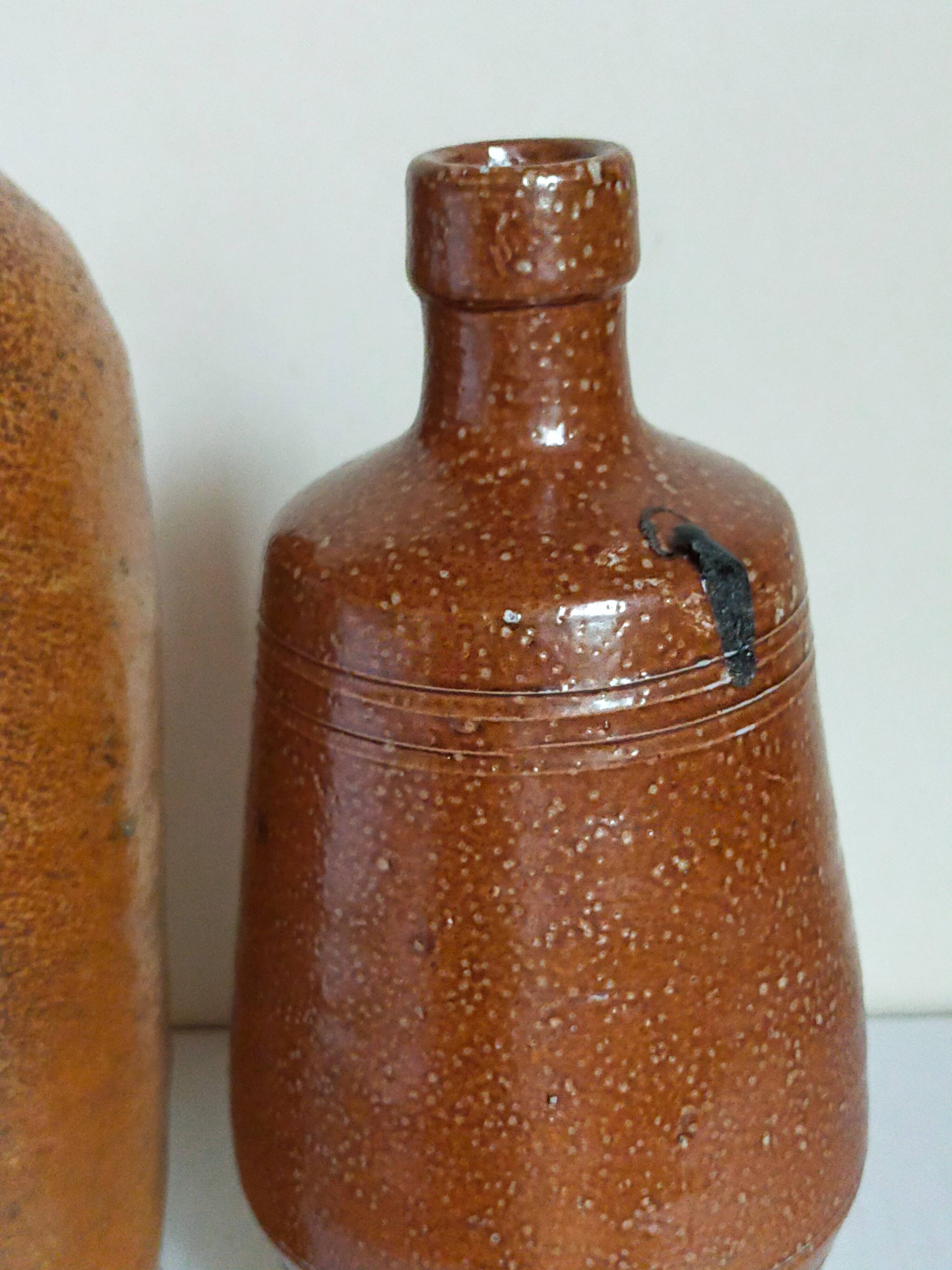 Duo de bouteilles Art-populaire en grès