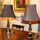 Lampes de table en tôle émaillée noire et bronze doré du 20e siècle avec abat-jour en soie, ensemble de 2.