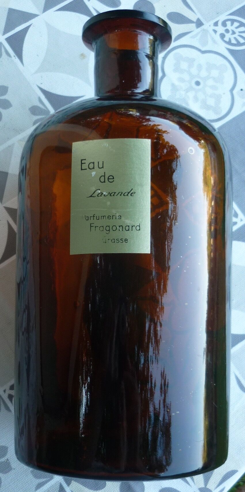 Bouteille ambrée de la Parfumerie Fragonard 2,8 L