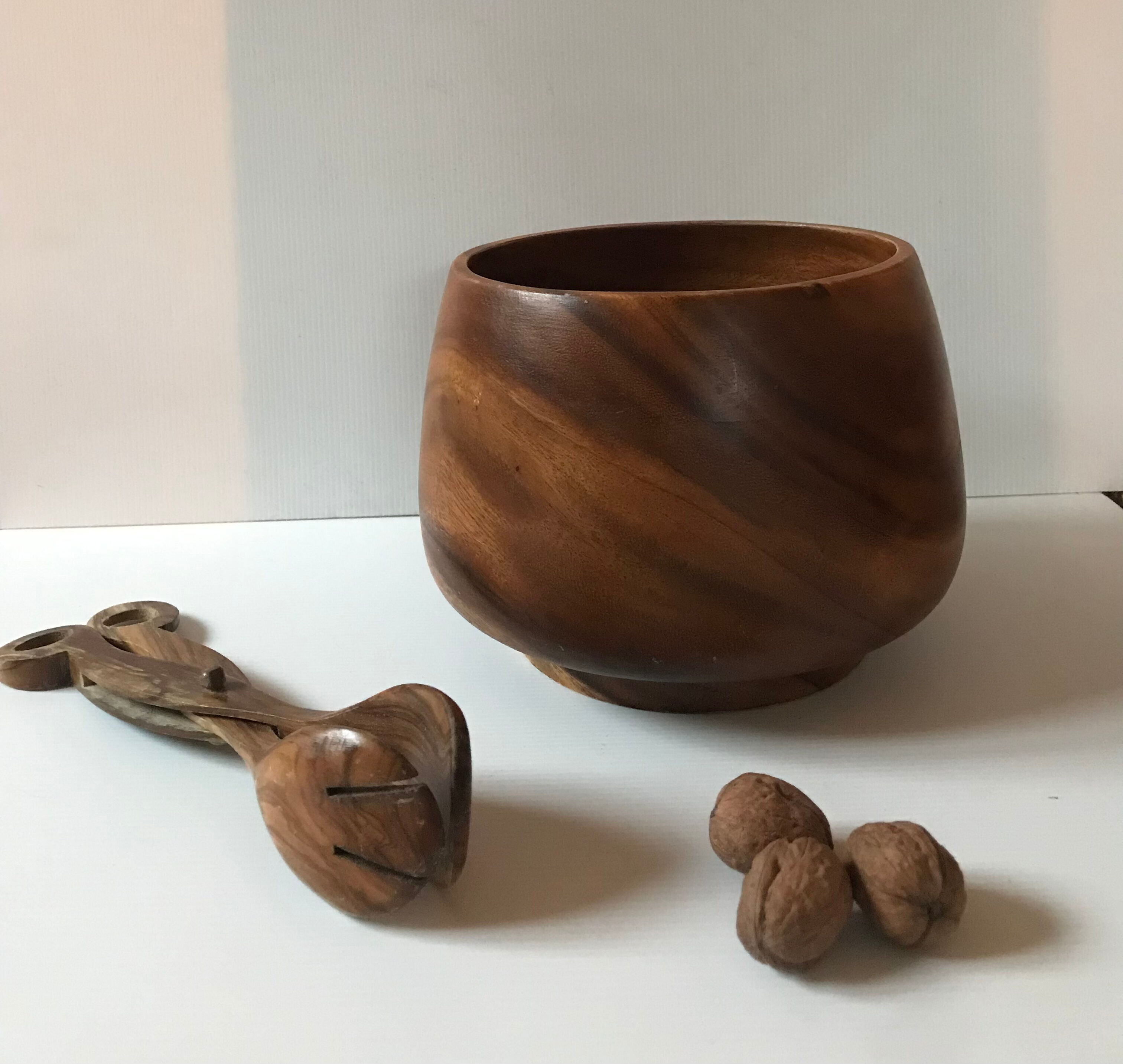 Wooden bowl 4 liters vintage