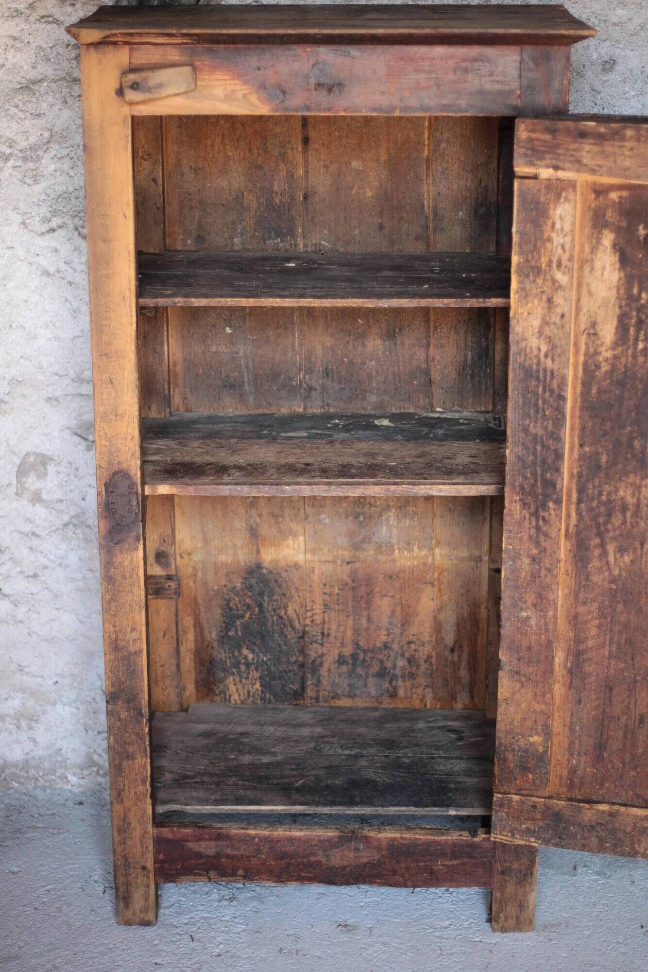 Antique wooden cabinet with 1 door, storage unit, bonnetière, kitchen furniture.