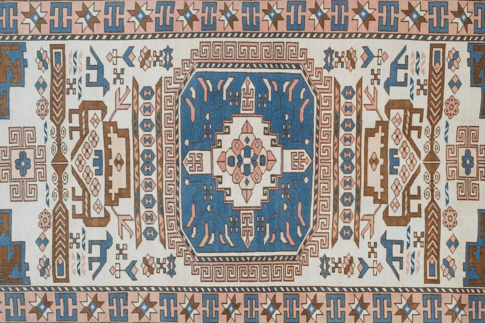 Vintage handmade Turkish rug 105x183 cm