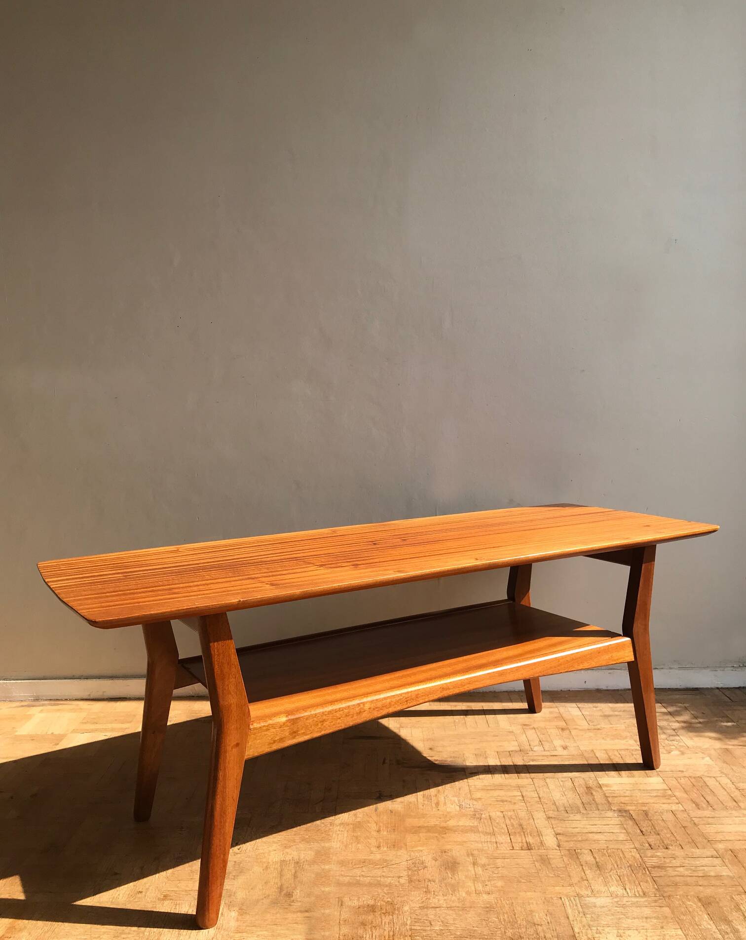 Table basse en teck des années 1960