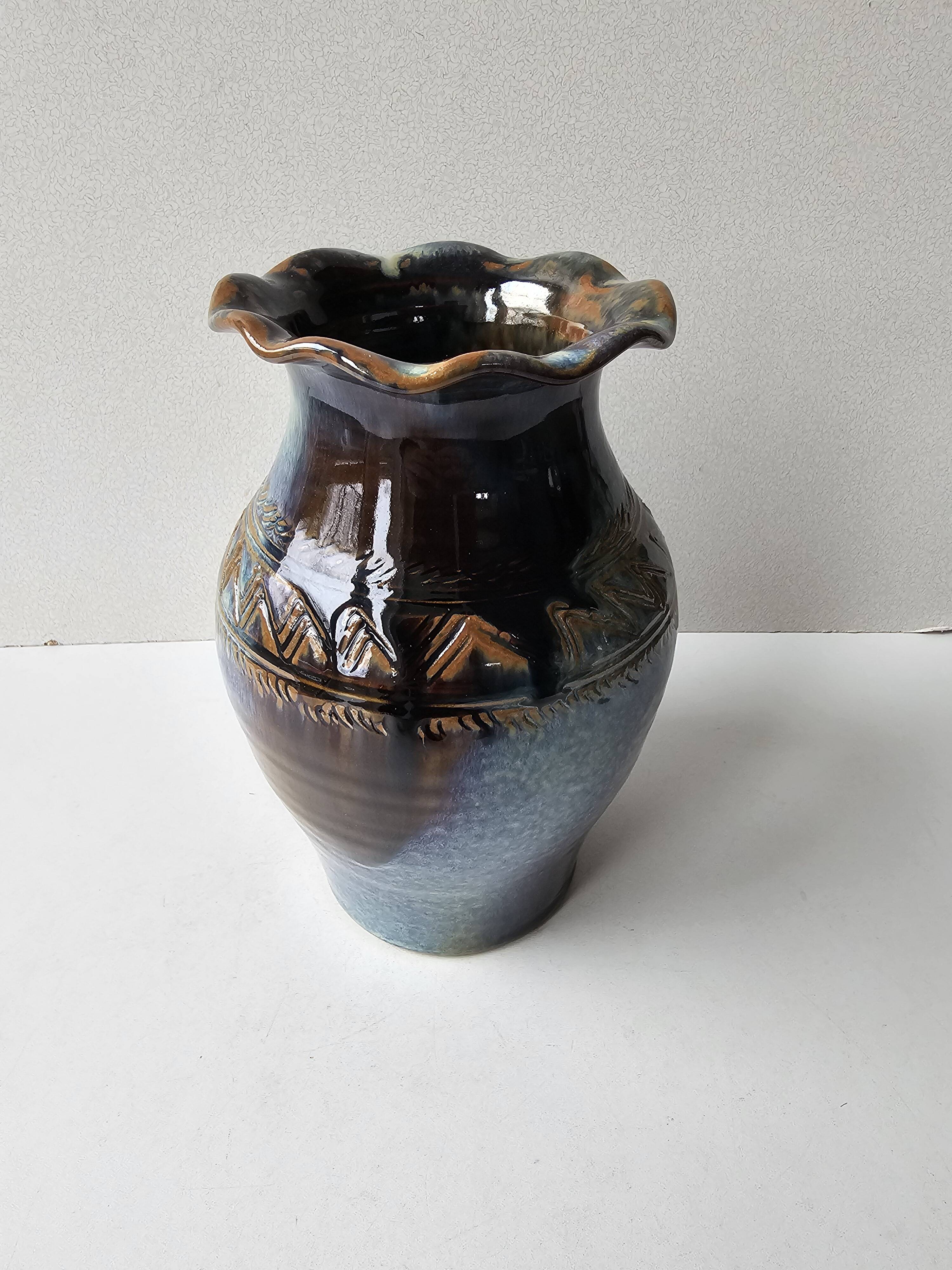Glazed ceramic vase, signed (signature to be identified)
