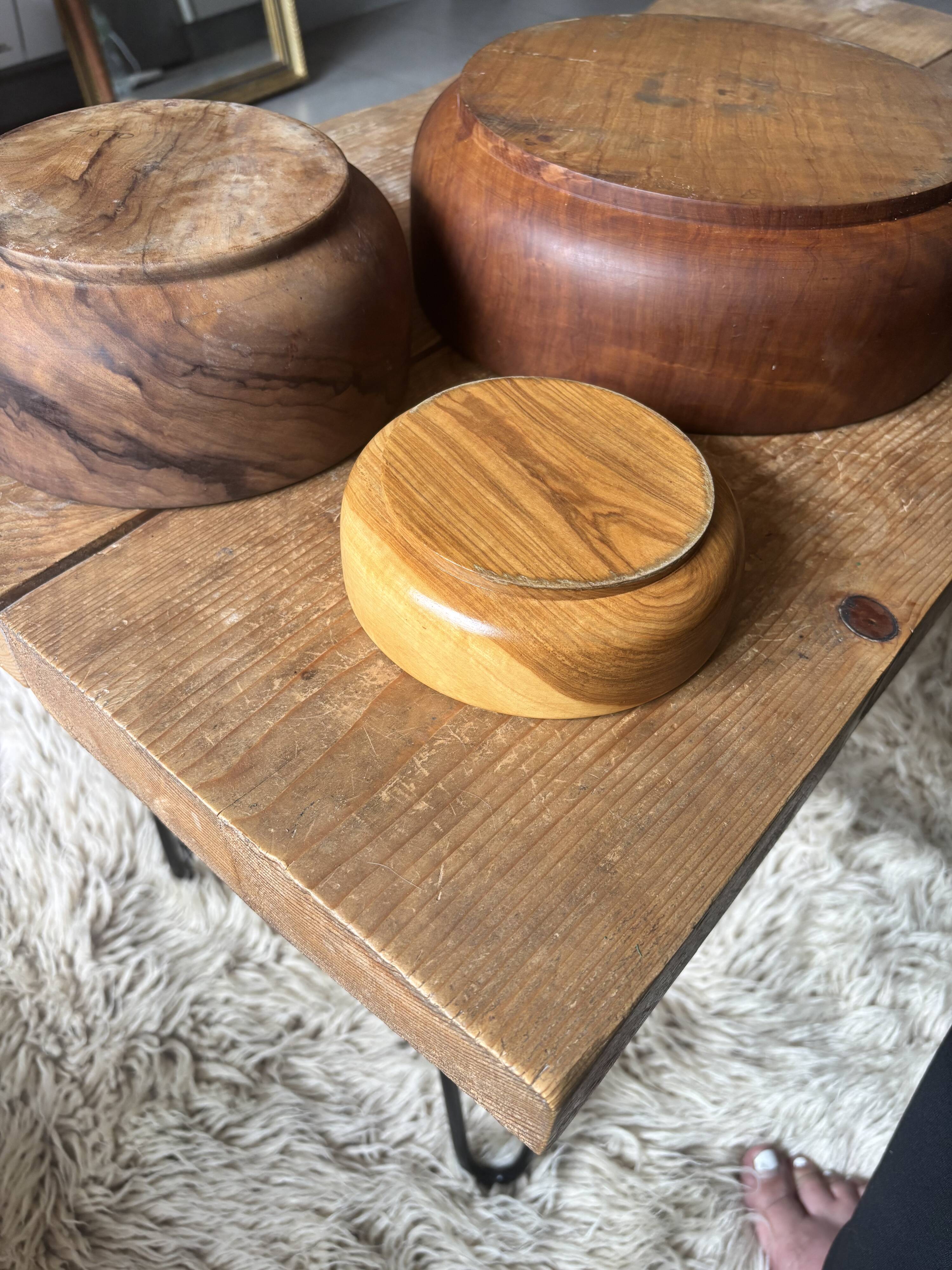 Ensemble de trois coupes en véritable bois d'olivier, fartisanaux, vintage