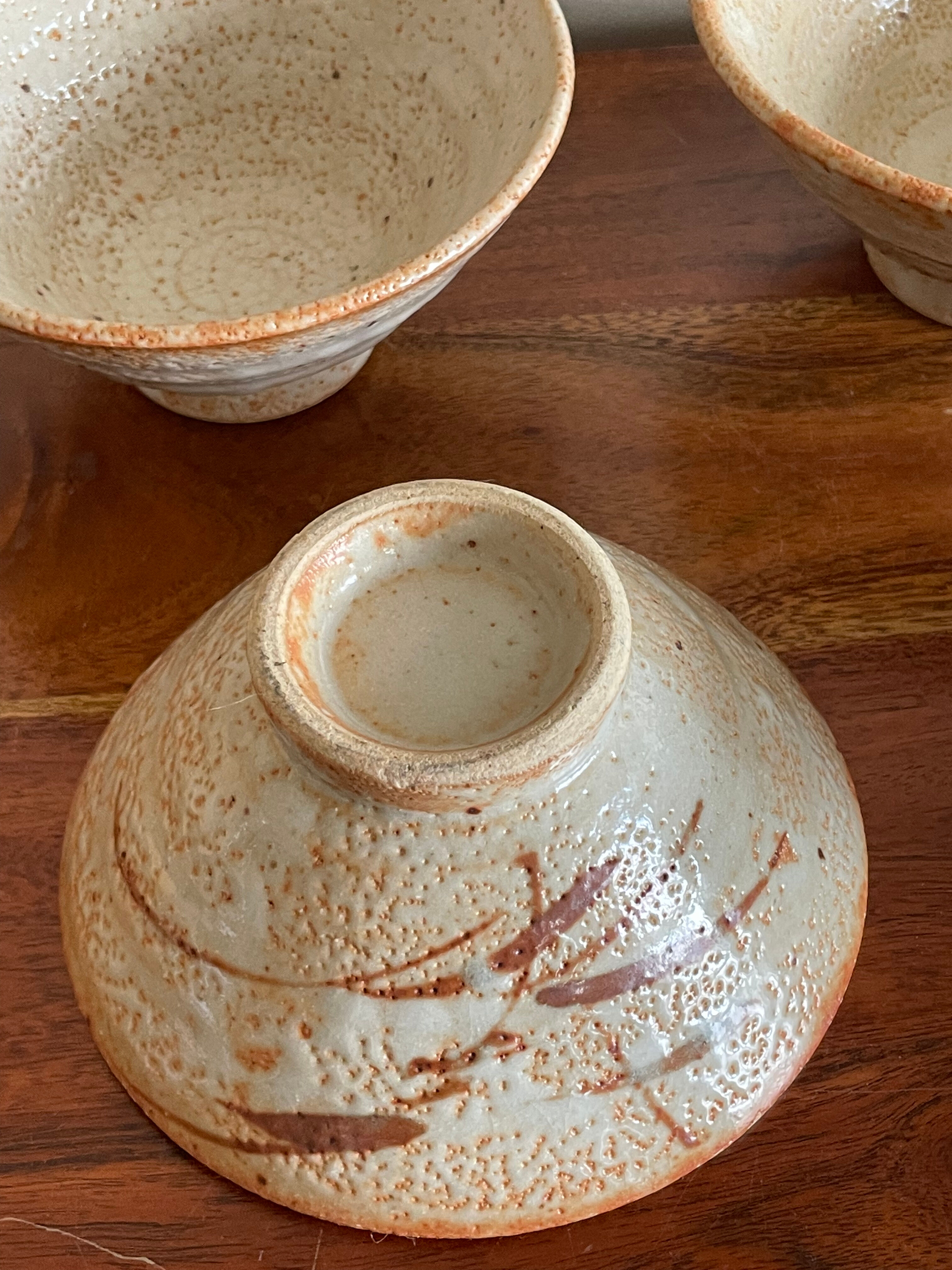4 bowls in Japanese decoration stoneware