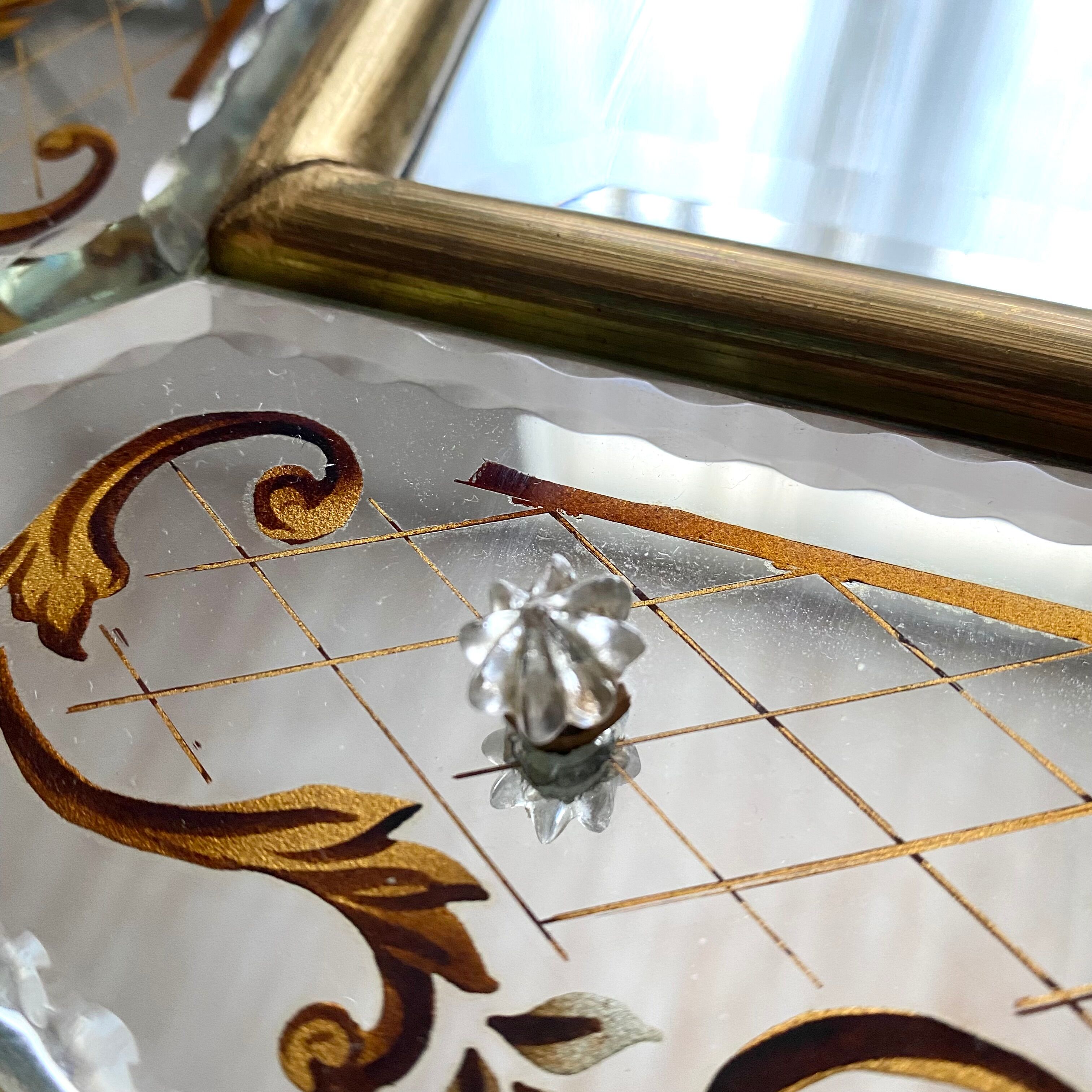 Venetian mirror 79 x 52