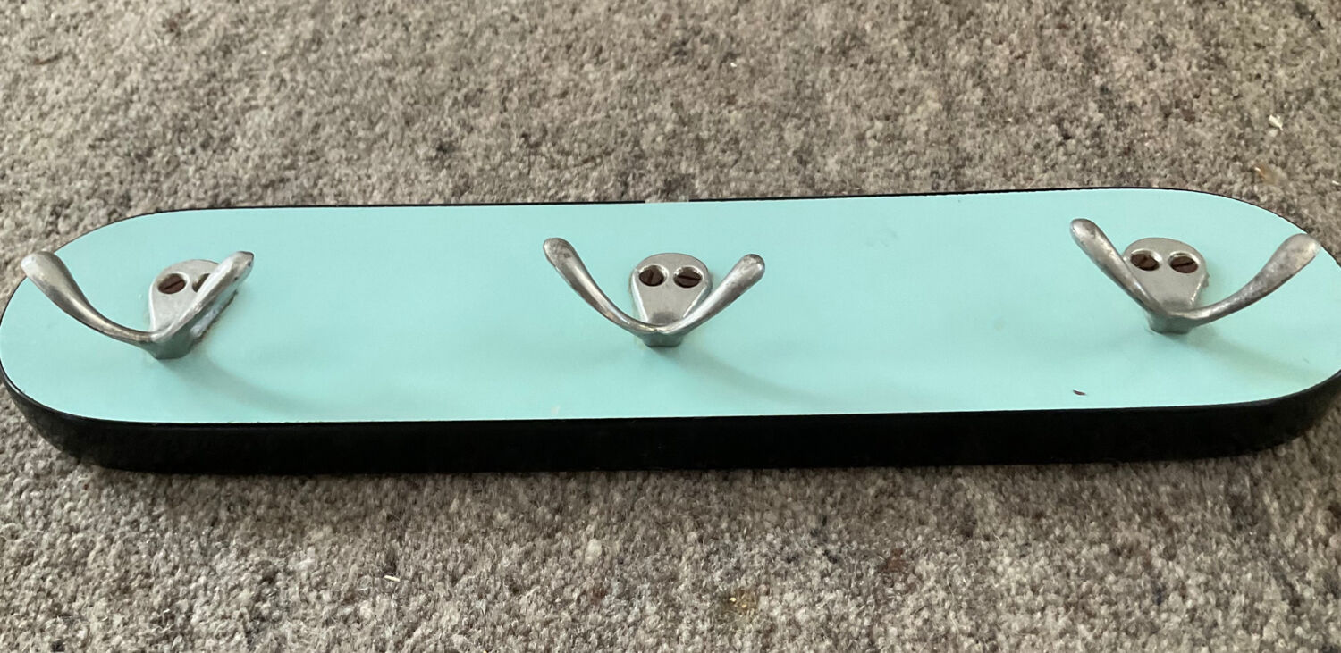 Vintage towel rack in blue Formica 60s