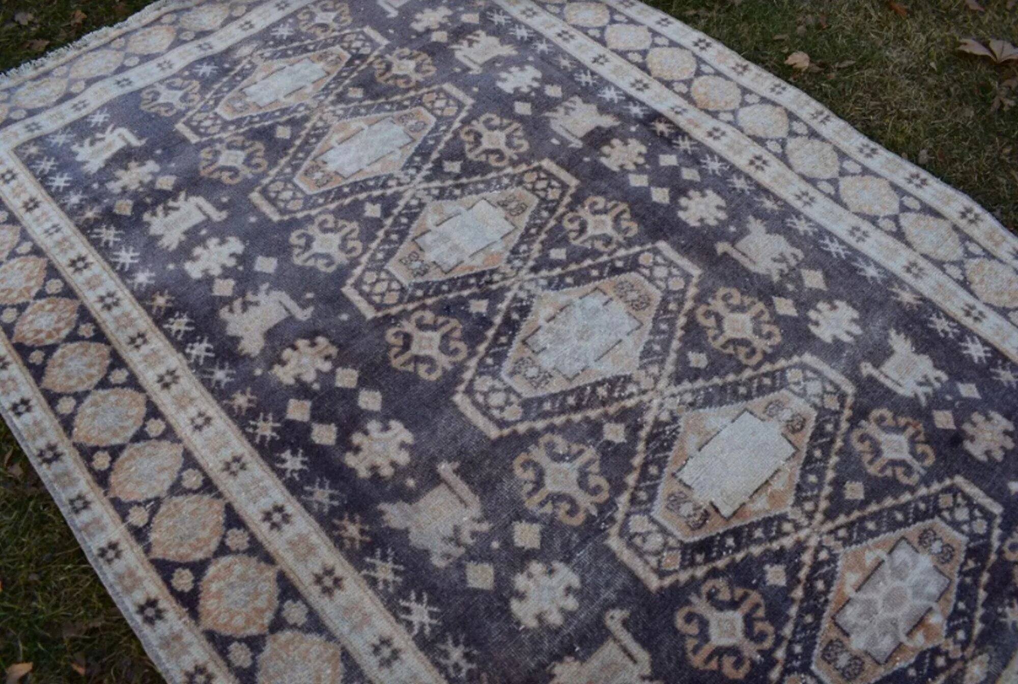 Vintage Turkish Oushak rug 136x202 cm