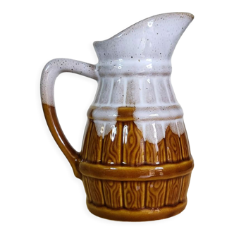Two-tone pitcher