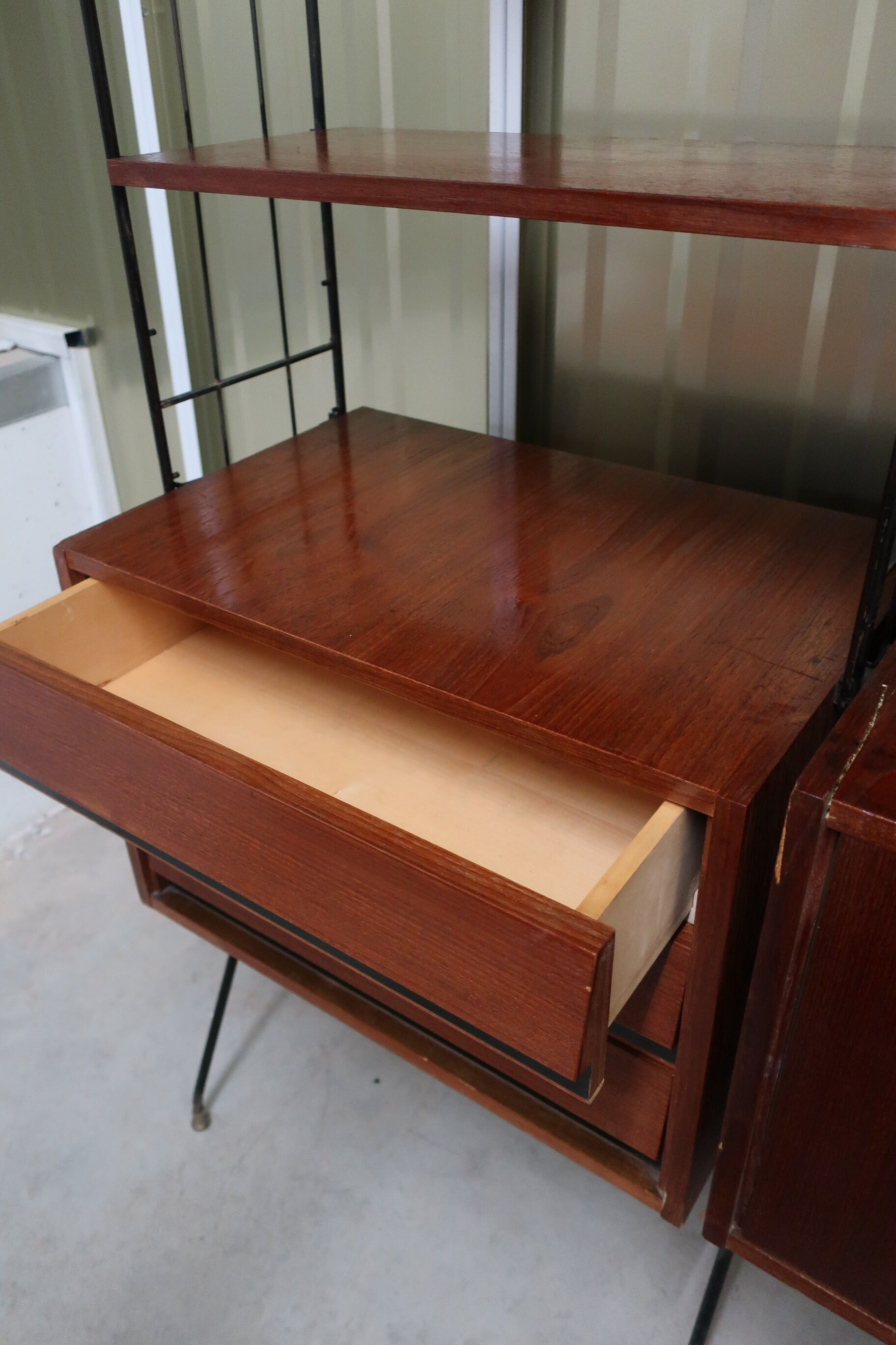 Library, 60s teak shelf on feet