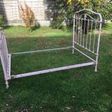 Ancien lit 120 cm fer forgé couleur rose