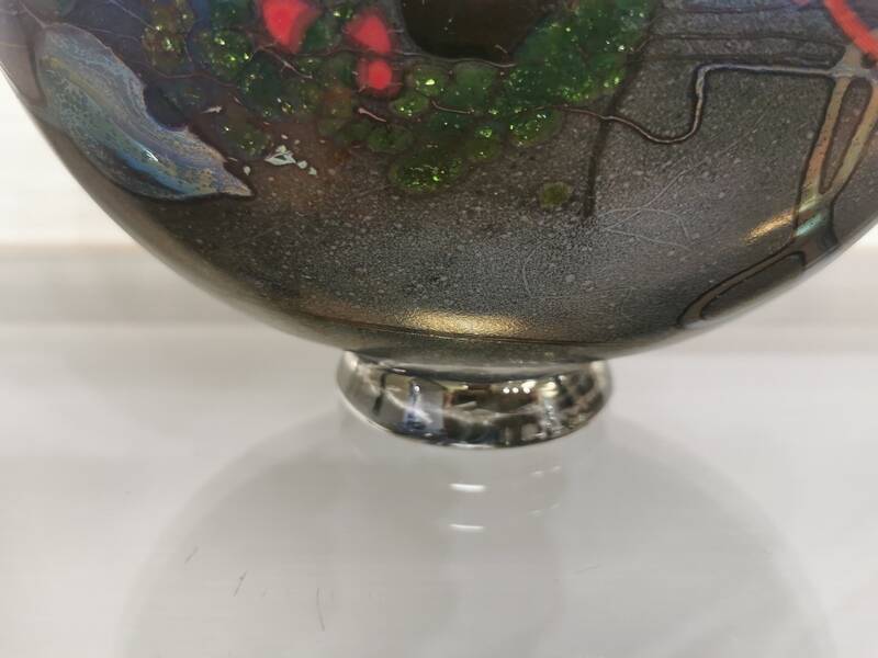 Blown glass vase signed by Robert Pierini