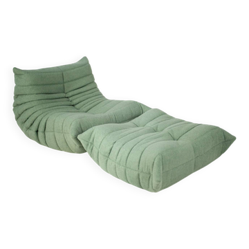 Ensemble de fauteuil et pouf Togo en bouclée menthe.