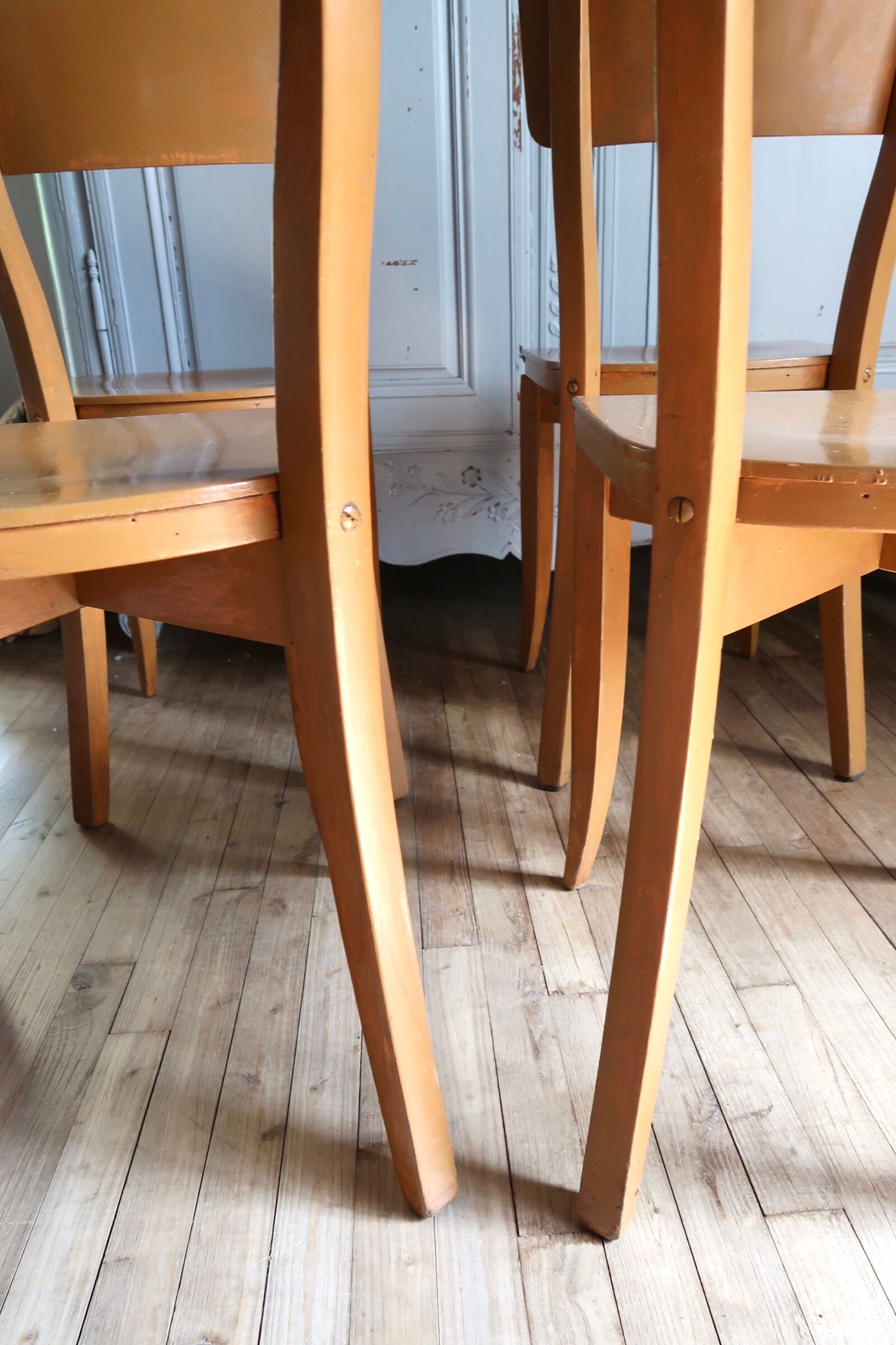Lot de 4 chaises bistrot en bois peint