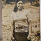 Photo argentique anonyme sepia femme indonesie vers 1970