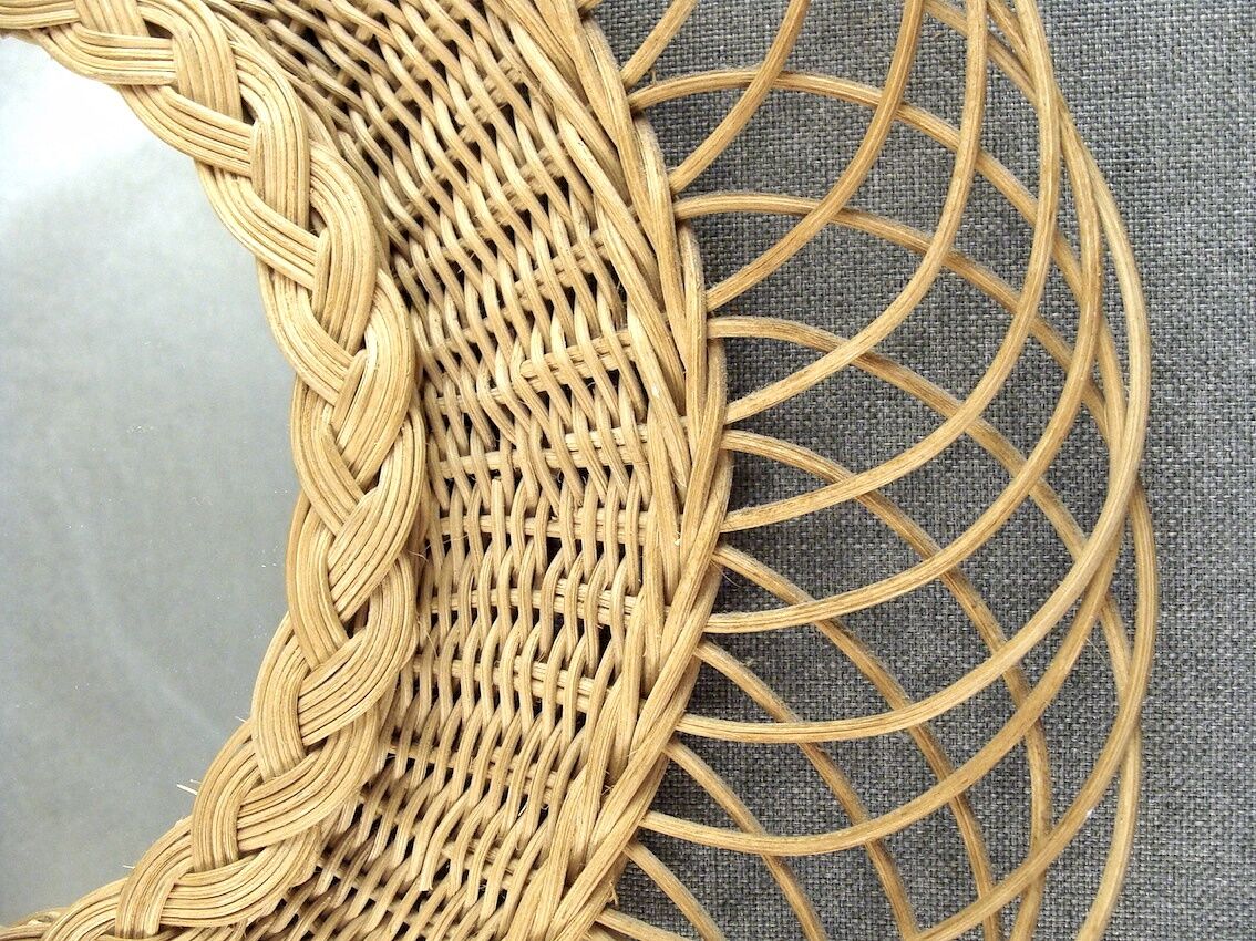 Vintage mirror in rattan  43cm