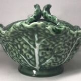 Soup tureen in slip in the shape of cabbage Portugal