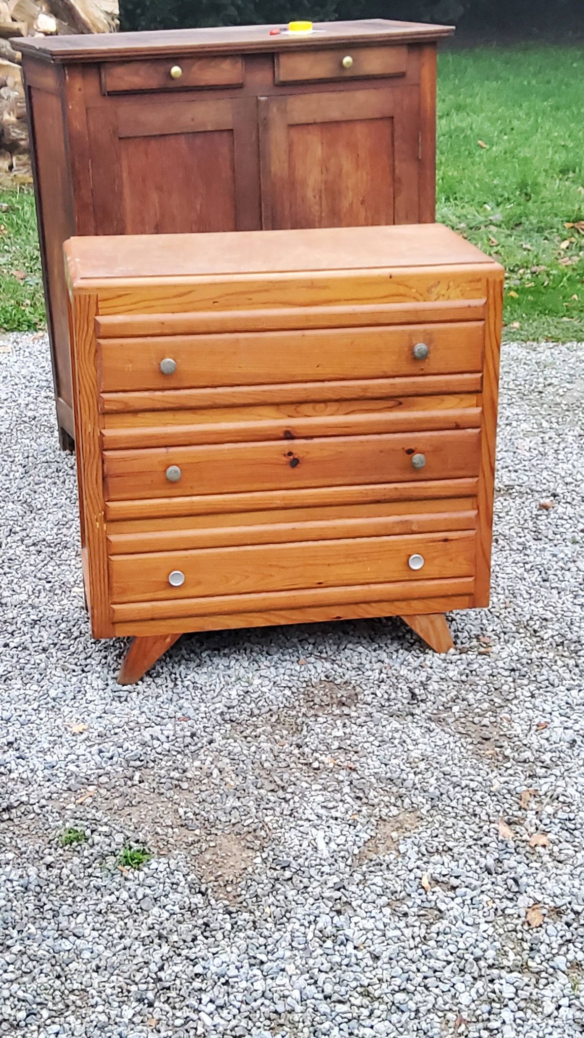 Vintage chest of drawers from the 50s with compass feet and 3 drawers