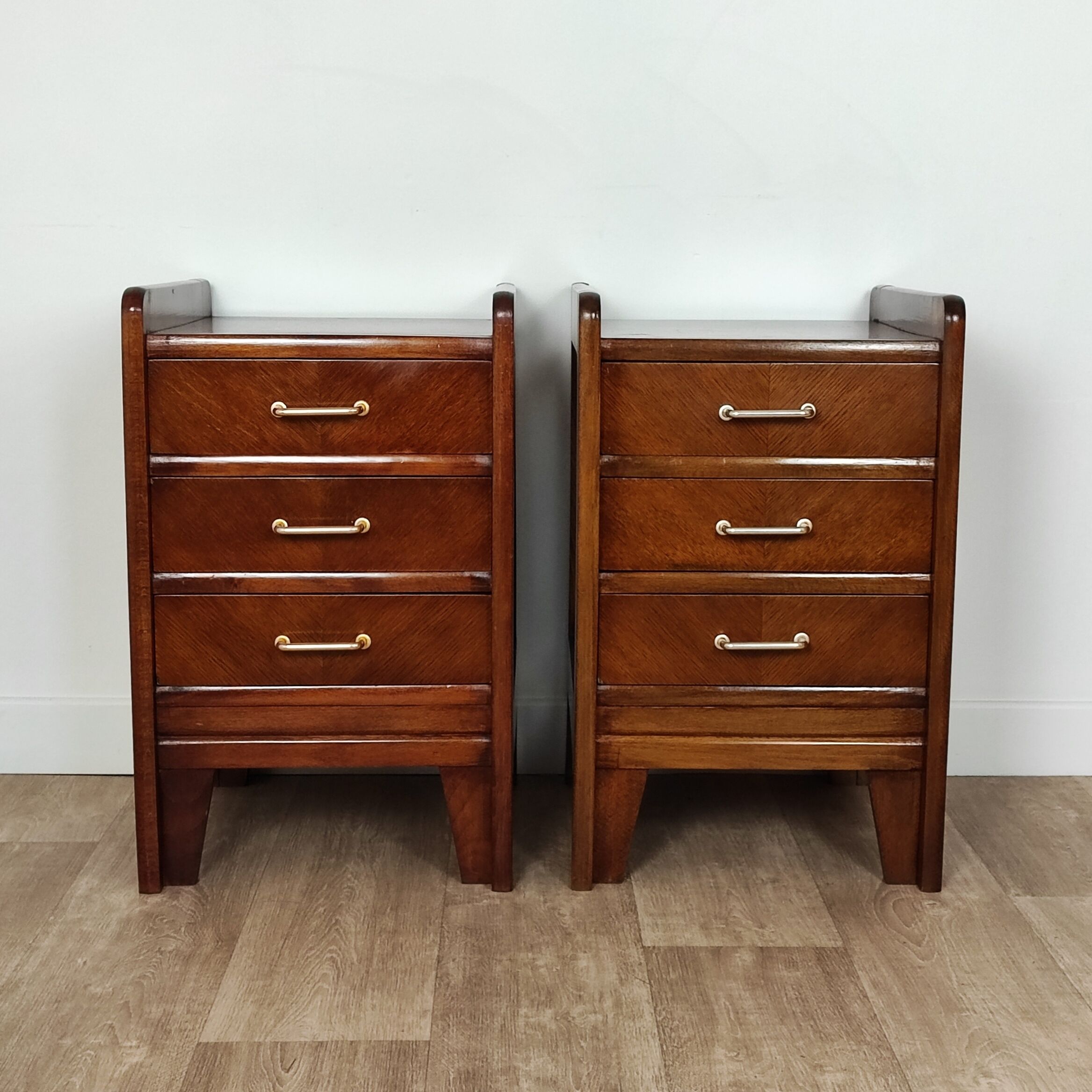 Paire de tables de chevet vintage