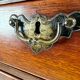Commode haute de campagne George III / coffre sur coffre