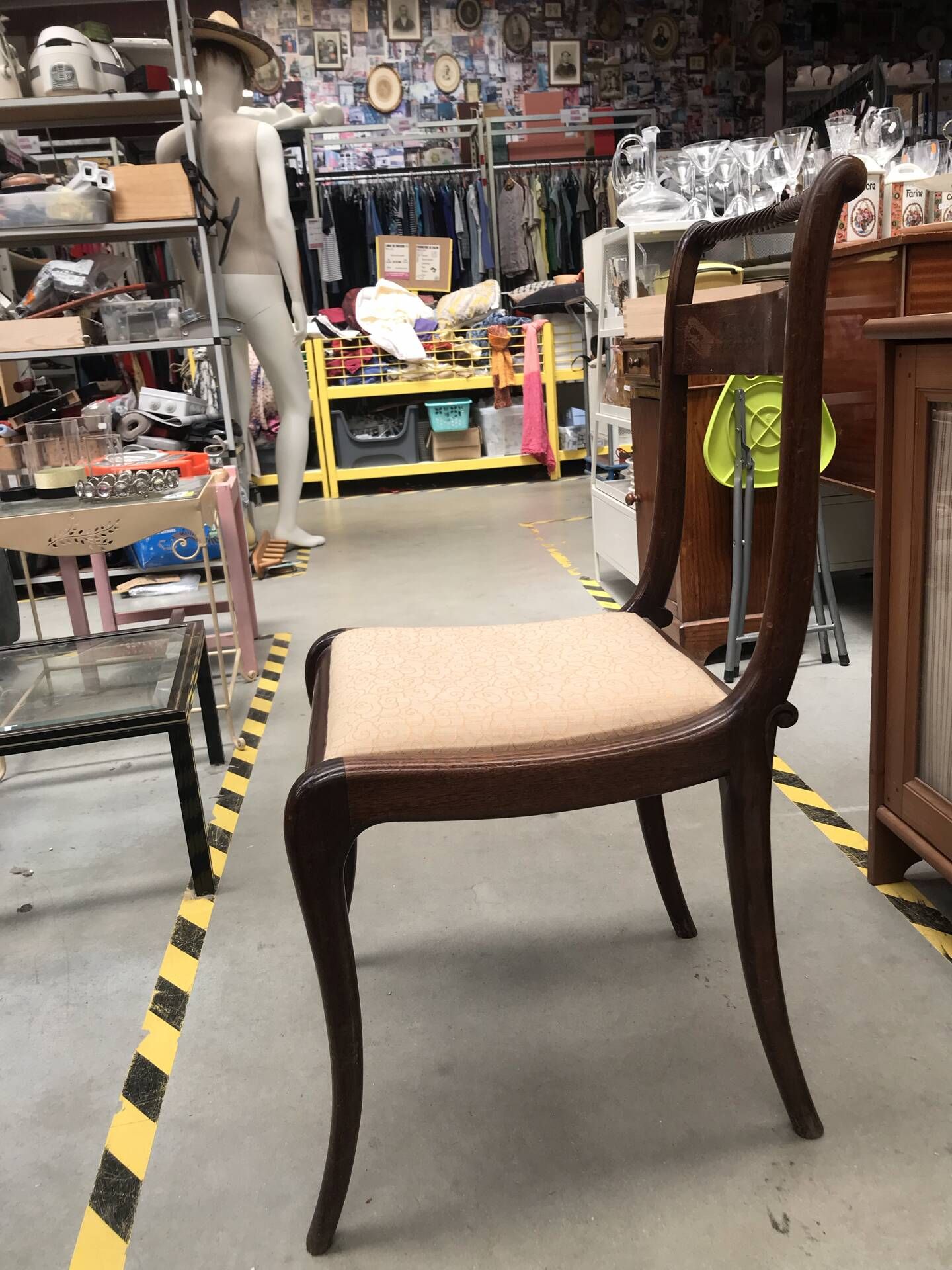 6 Art Nouveau chairs with brass marquetry
