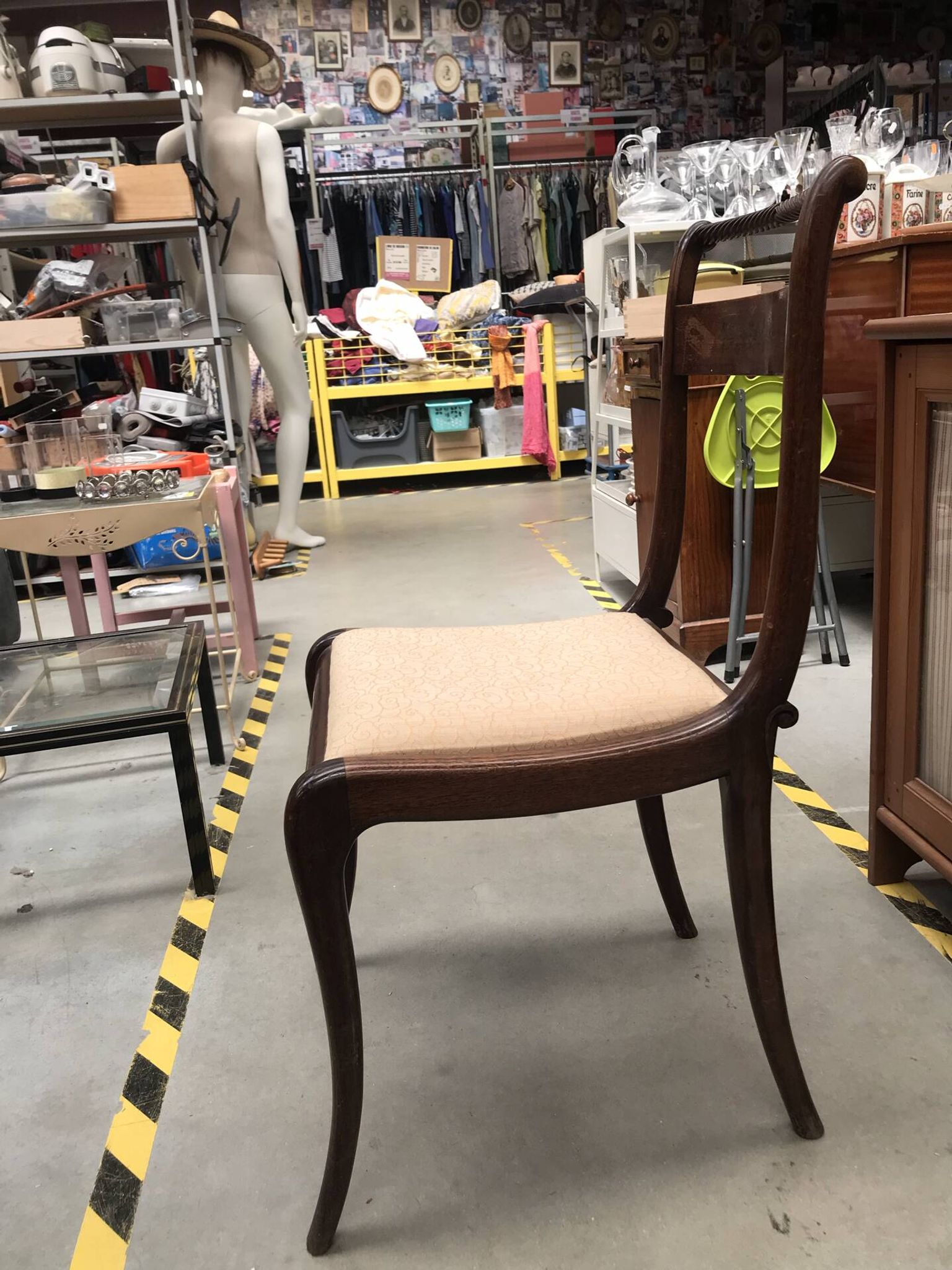 6 Art Nouveau chairs with brass marquetry