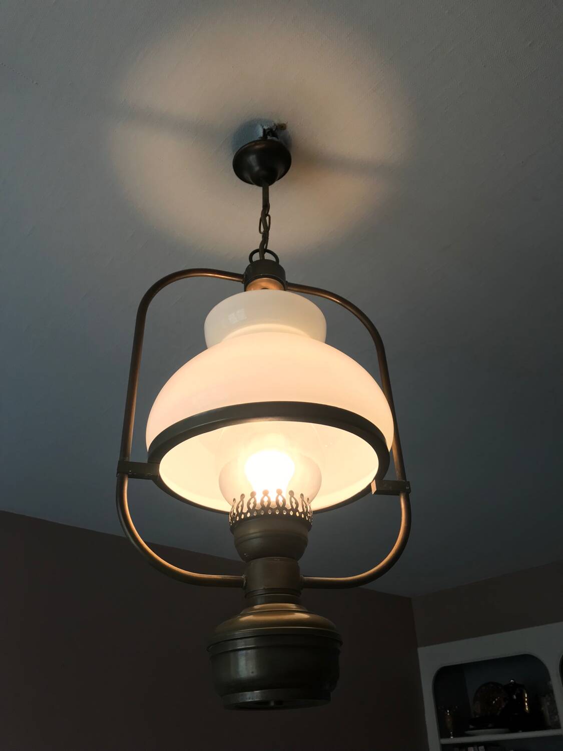Chandelier / old suspension with opaline / kerosene lamp