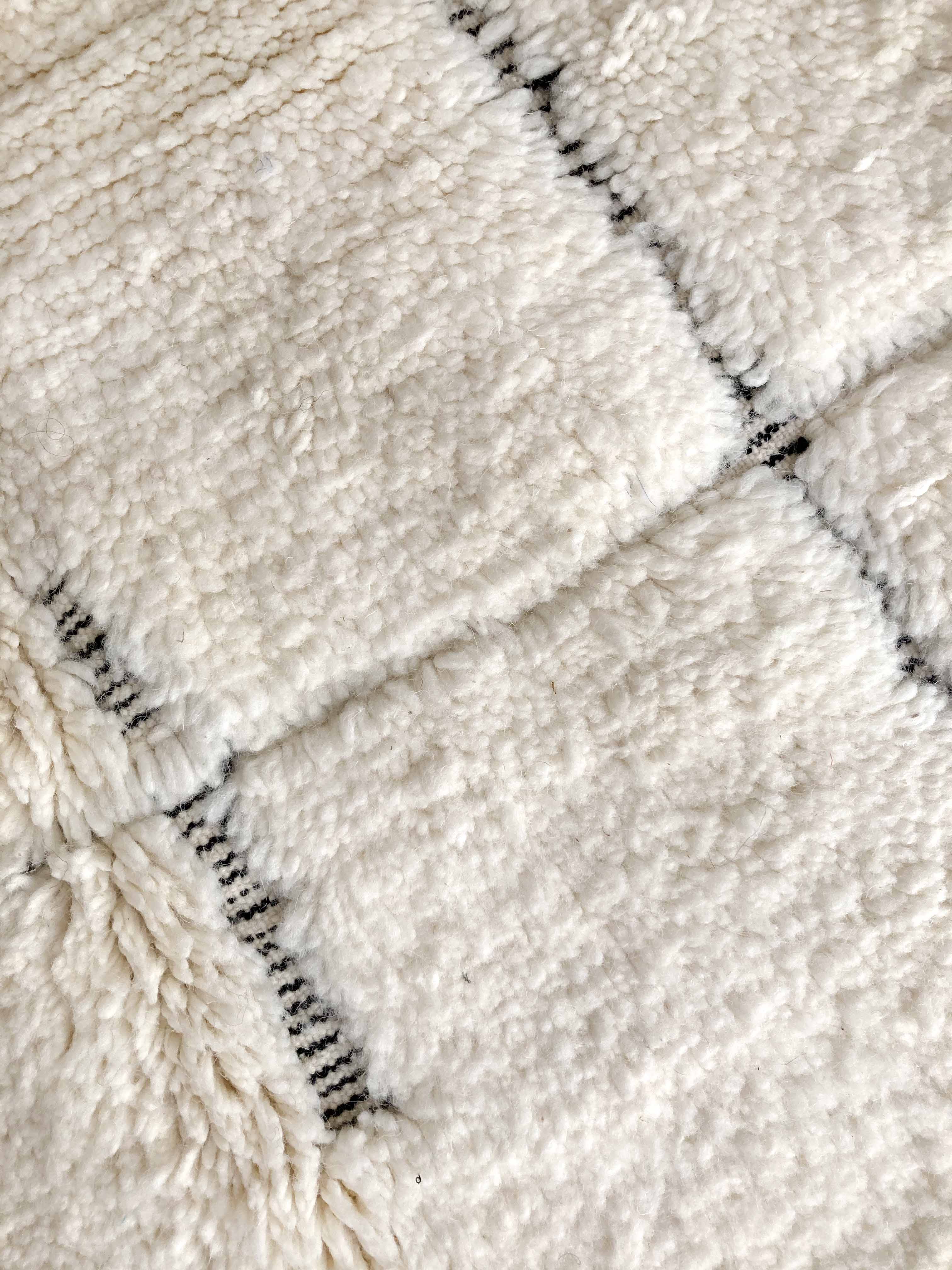 Moroccan Berber carpet beni ouarain ecru with black patterns engraved 298x202cm