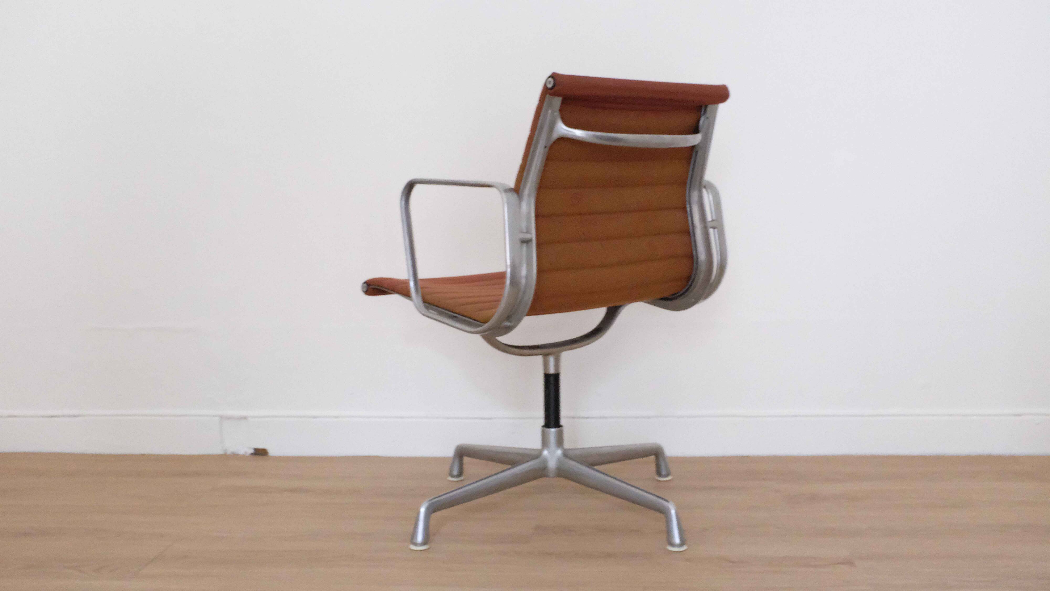 Chaise de bureau par Charles Eames 1980