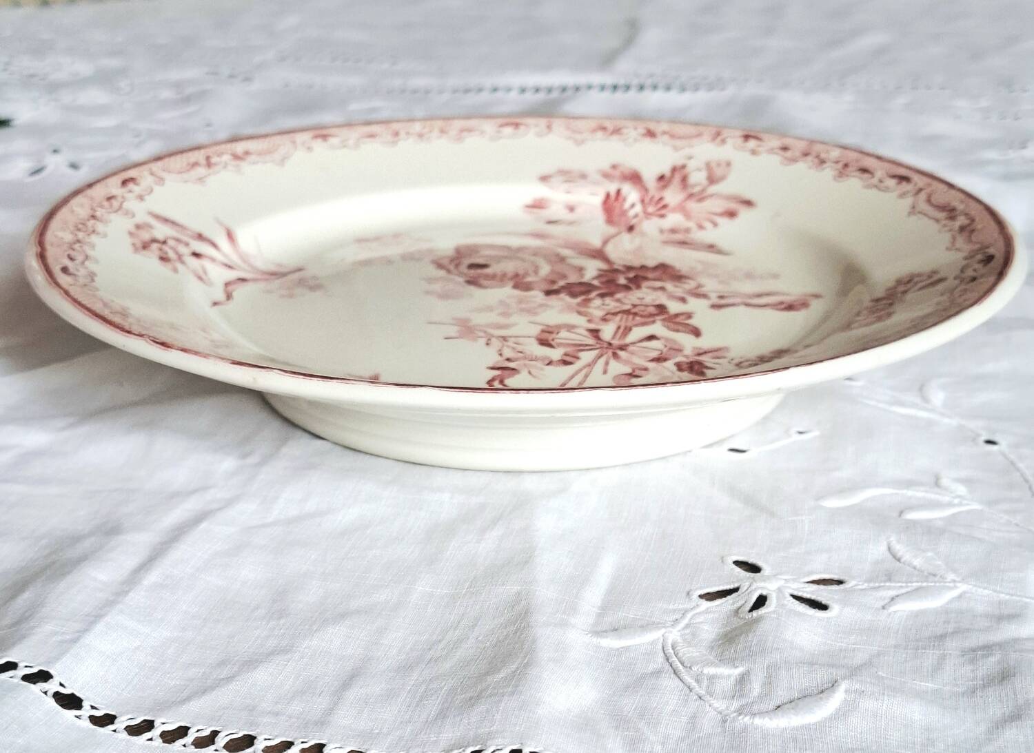 Antique mounted plate in ironstone earthenware.