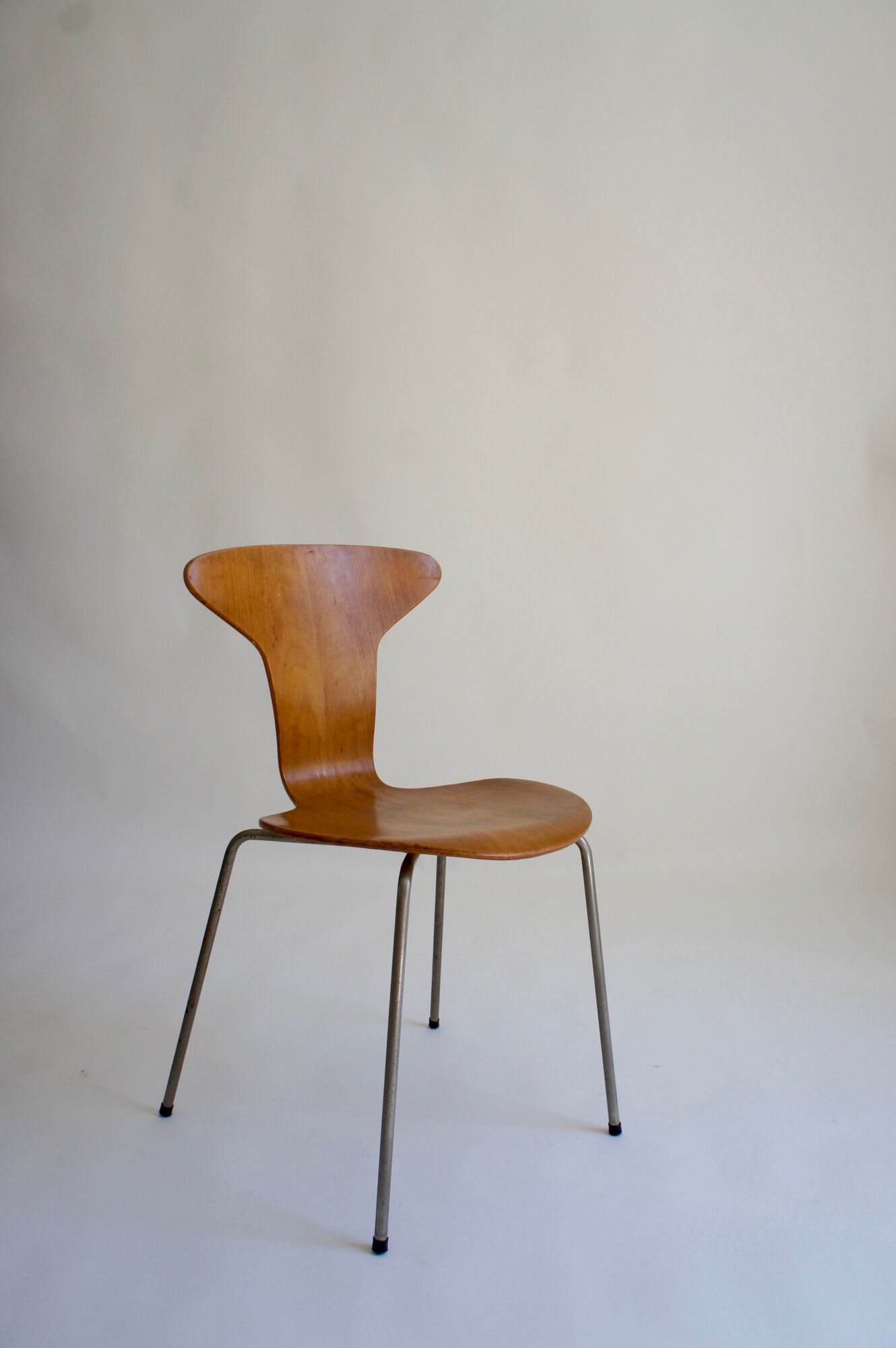 Chairs "mosquito" 1960s Arne Jacobsen for Fritz Hansen
