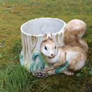 Pot-Fleurs cover in slurry.