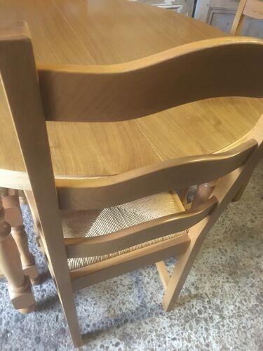 Table ronde & 4 chaises paillées en chêne et hêtre