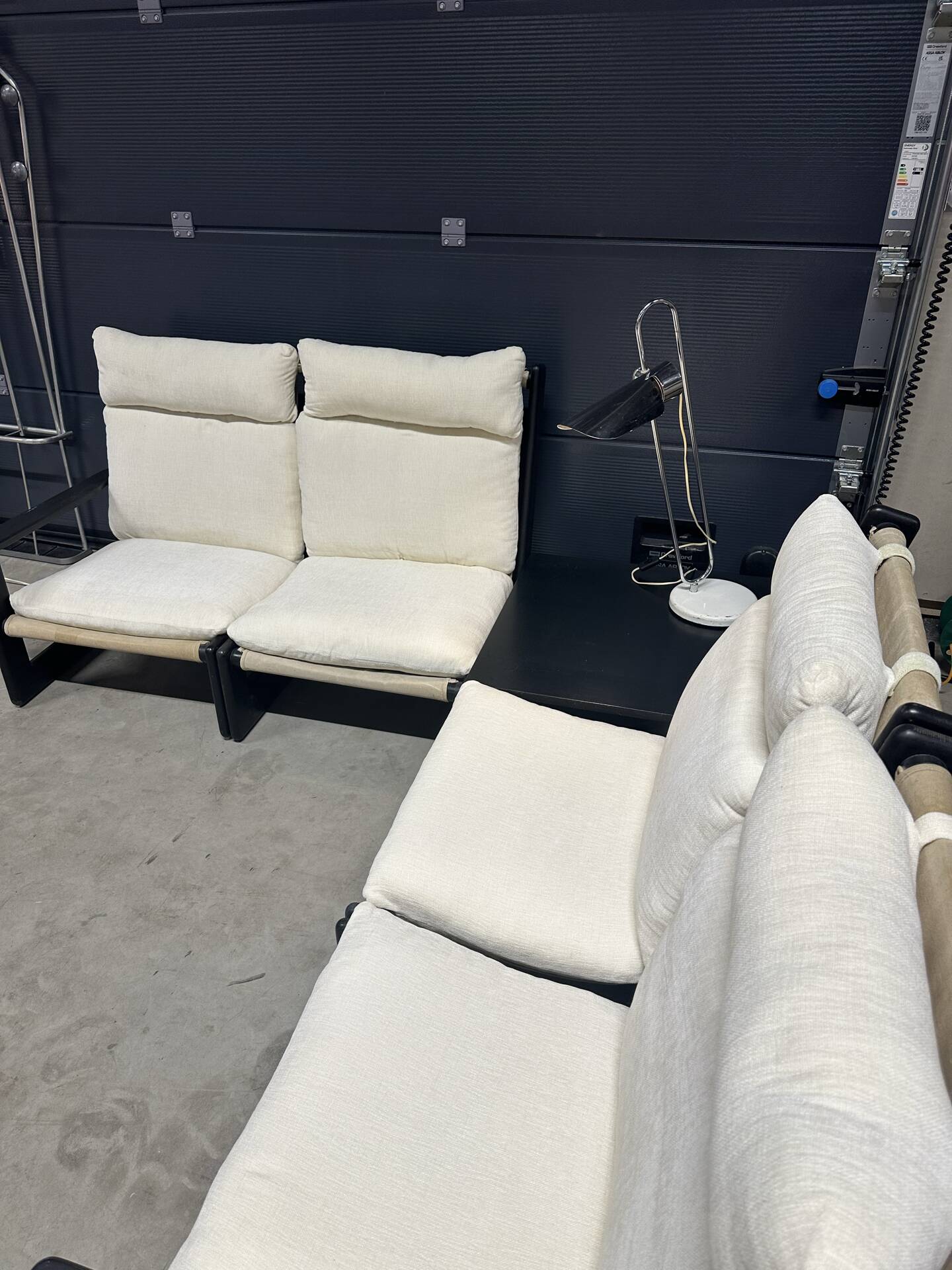 Modular brutalist living room set – 4 armchairs + table / Germany 1970