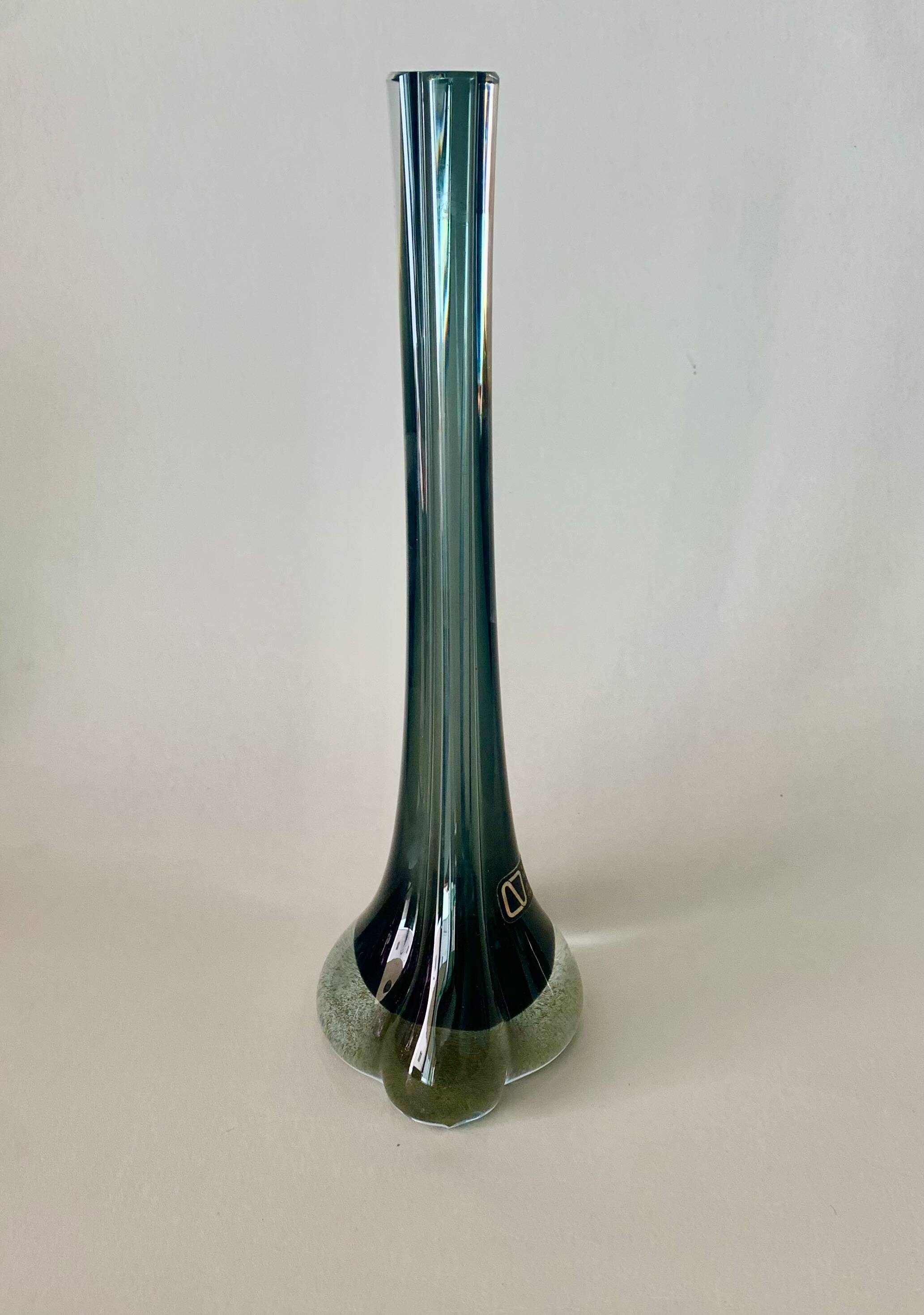 Vase en verre de Murano vintage par V. Nason