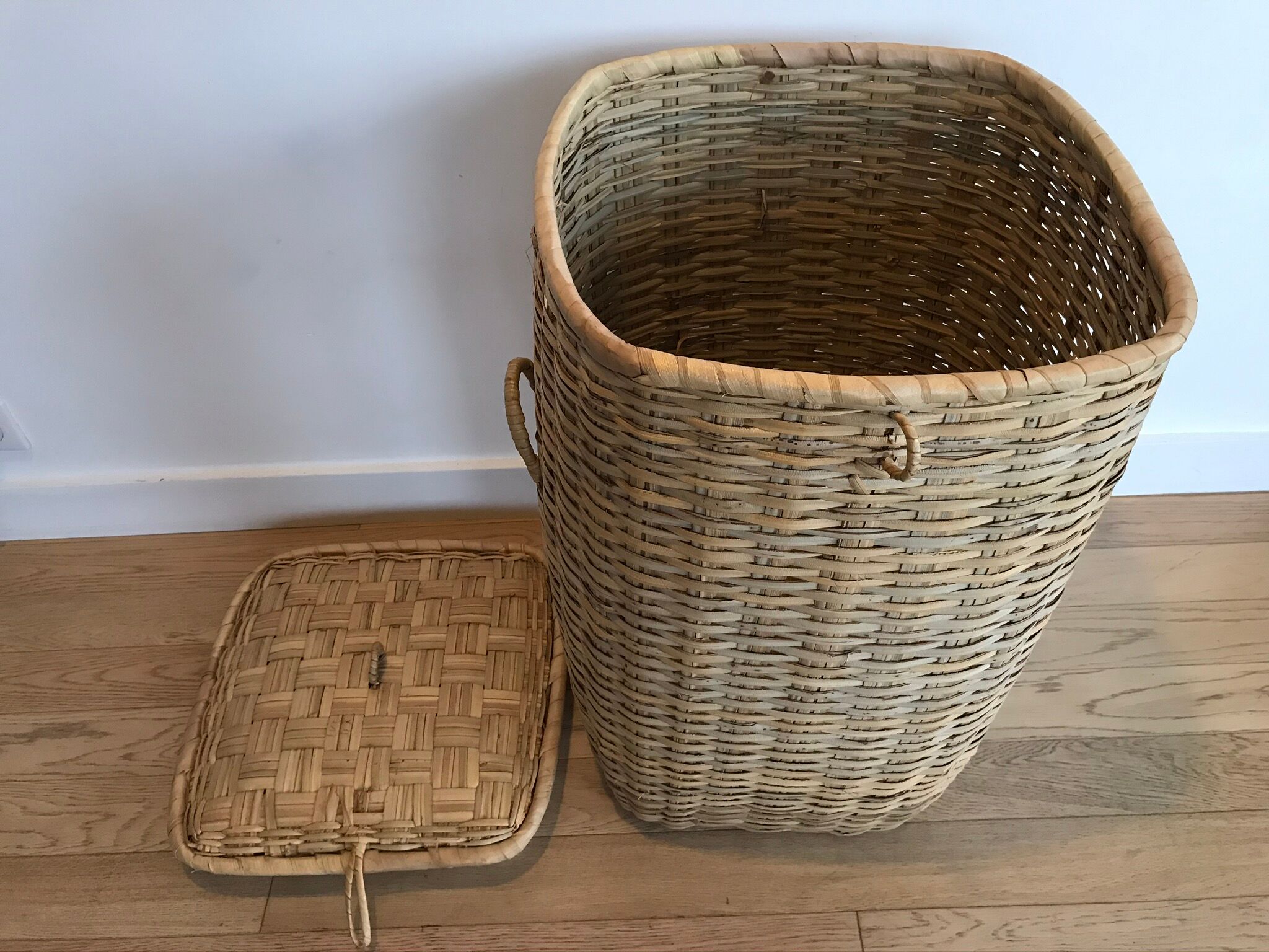 Large wicker/vintage bamboo laundry basket with lid