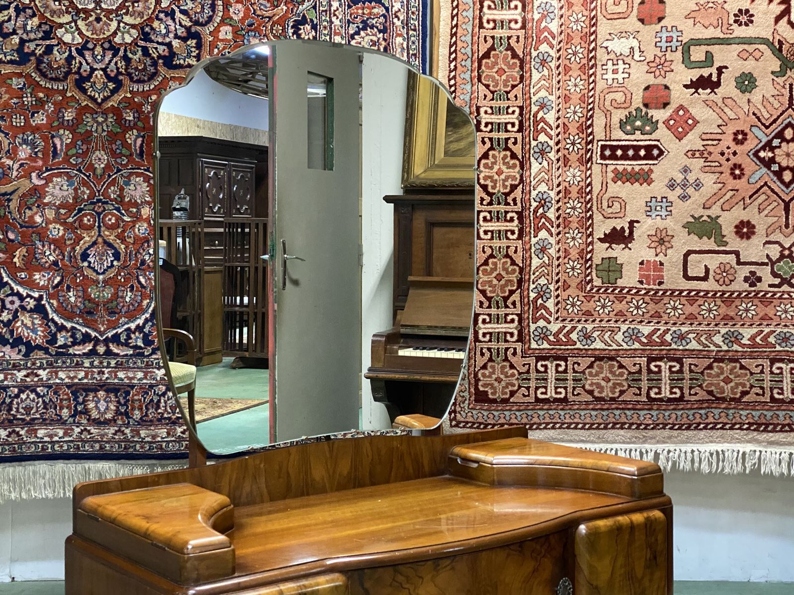 English Art Deco hairdresser in walnut magnifying glass