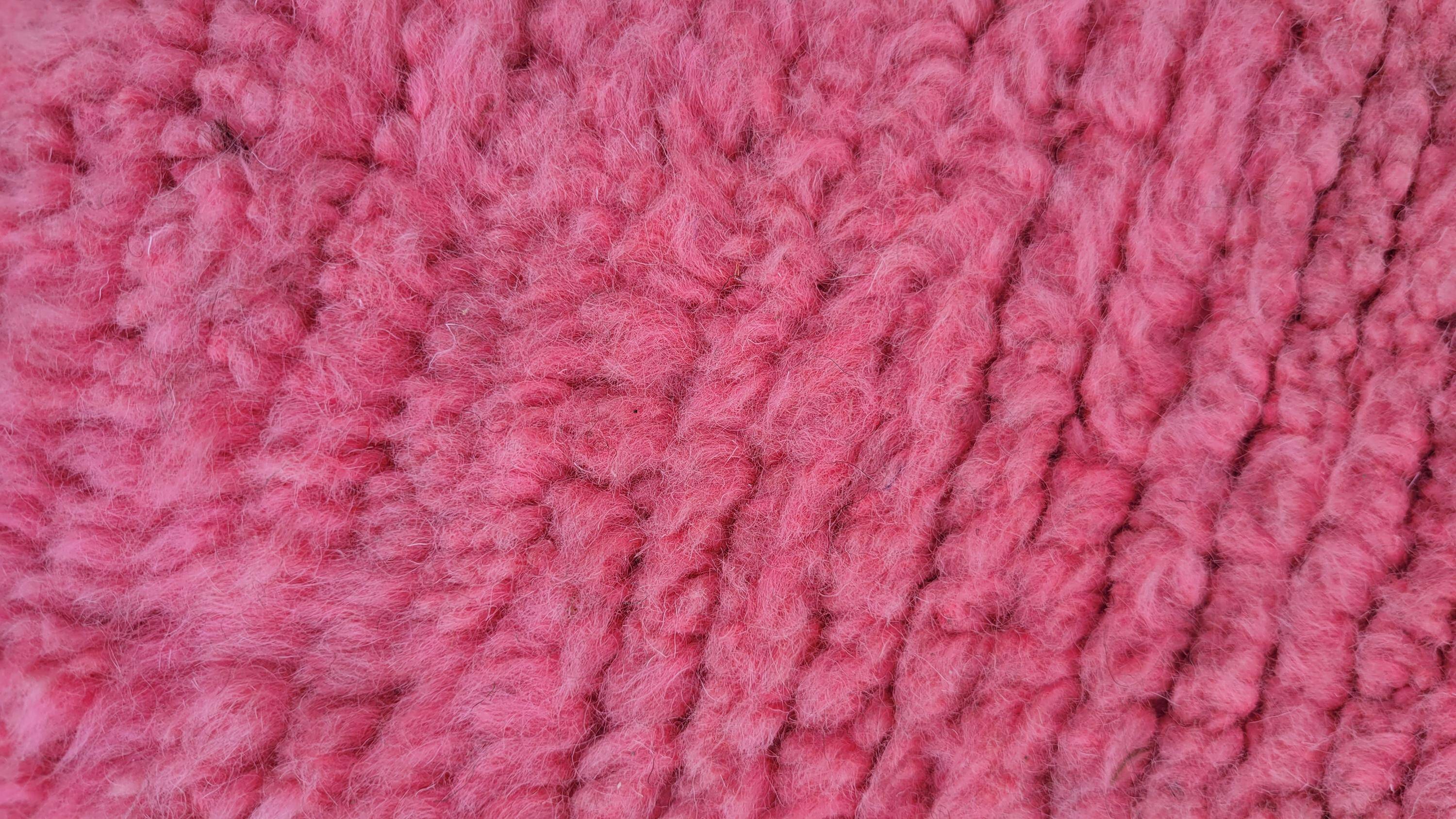 Moroccan rug in natural wool 2.5x1.5 m