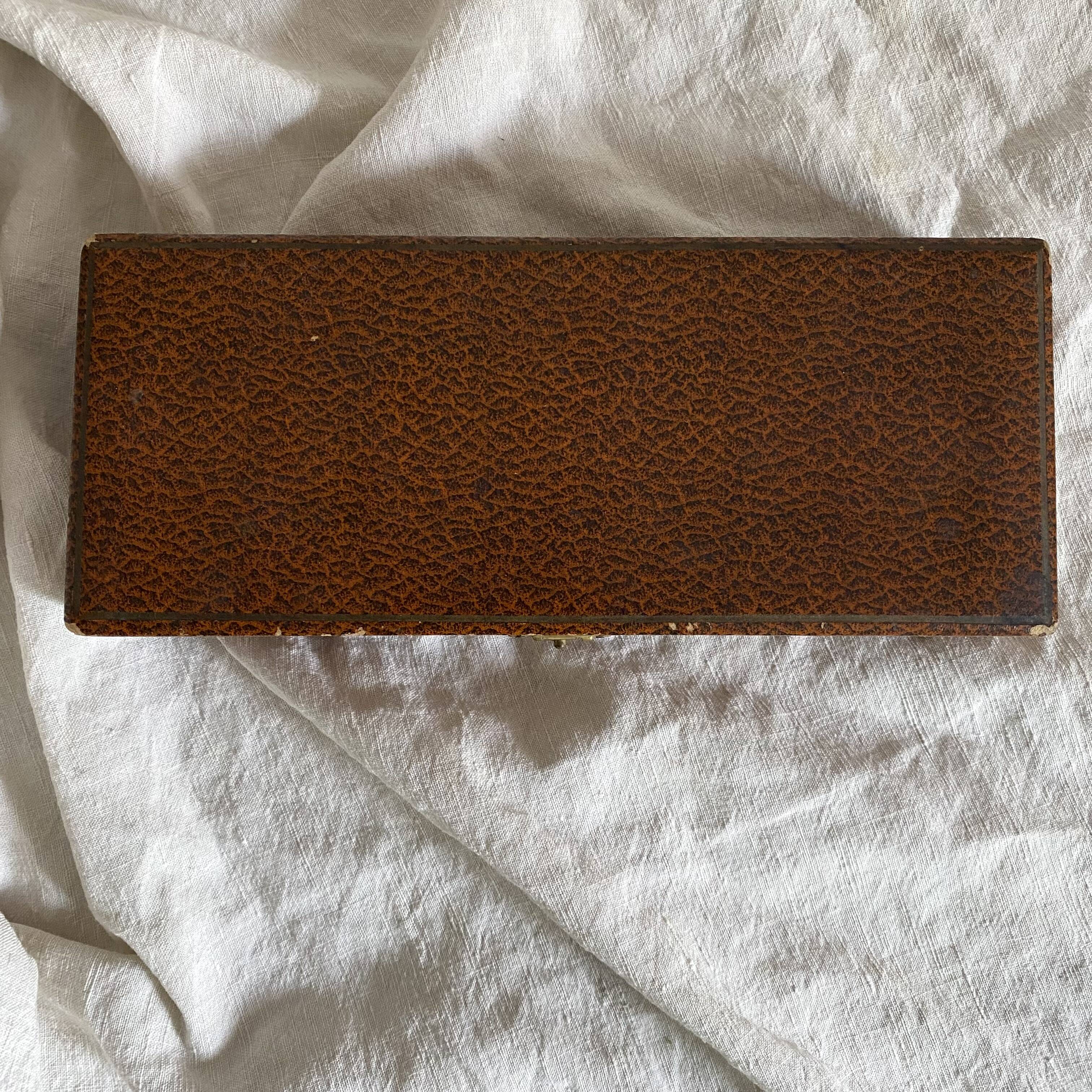 Antique horn and steel blade knives