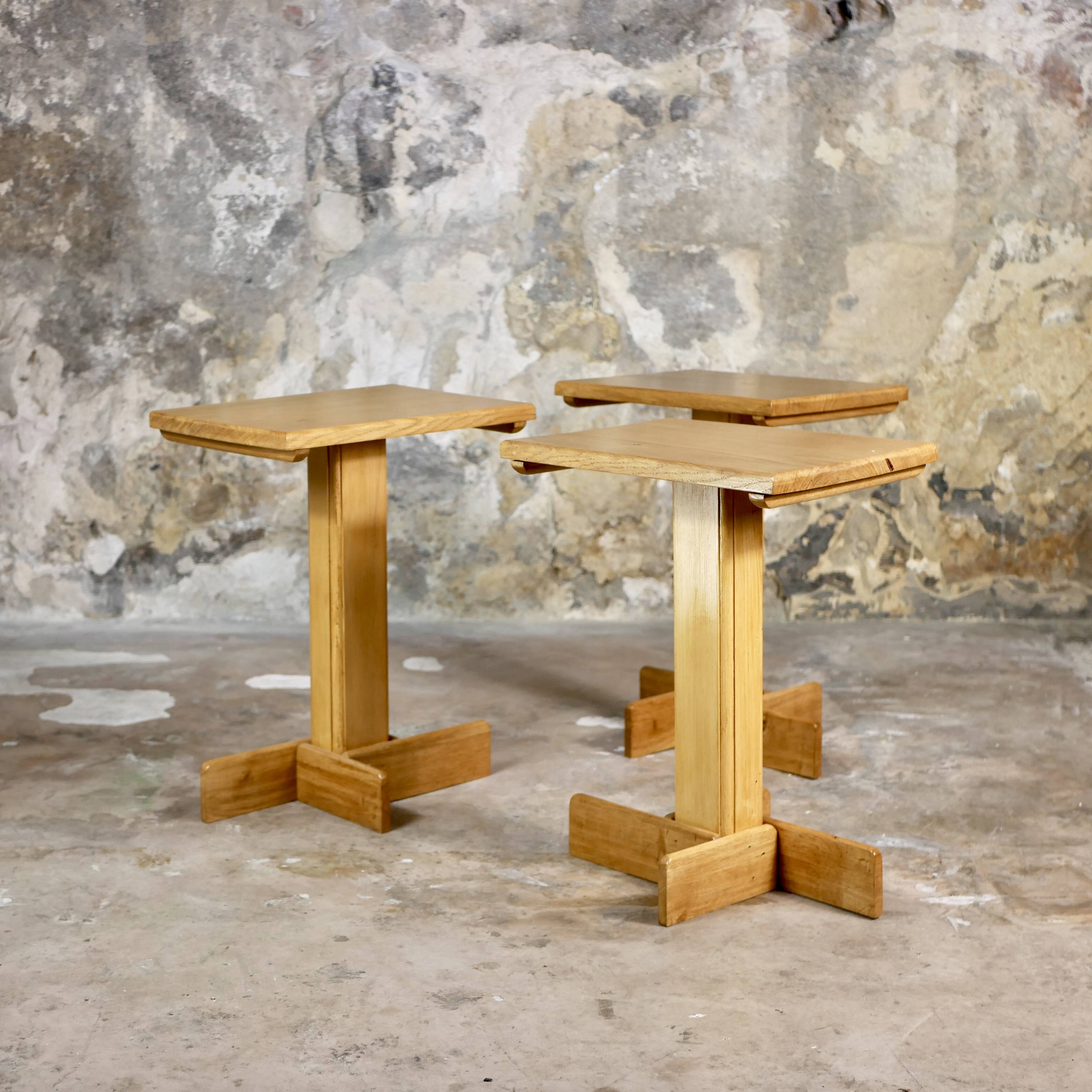 Series of 3 side tables in oak and pine